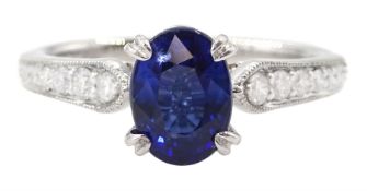18ct white gold oval cut sapphire ring