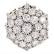 18ct white gold round brilliant cut diamond cluster ring