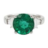 18ct white gold three stone round emerald