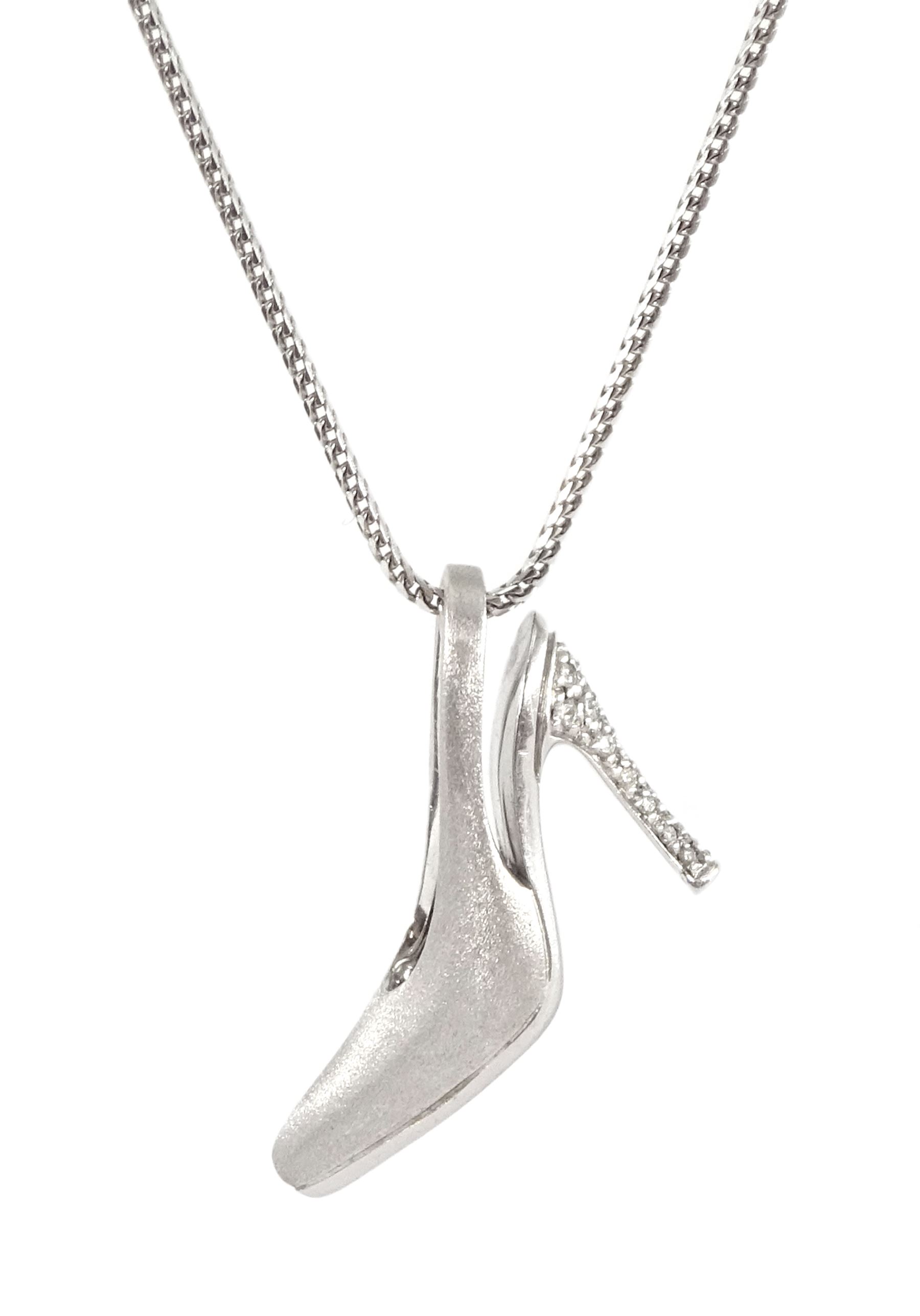 18ct white gold round brilliant cut diamond shoe pendant necklace