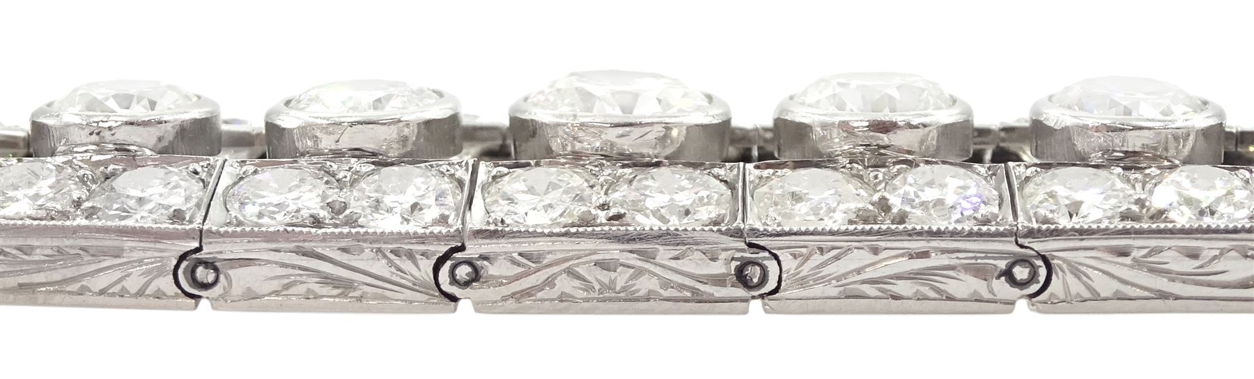 Continental Art Deco platinum old cut diamond openwork bracelet - Image 5 of 9