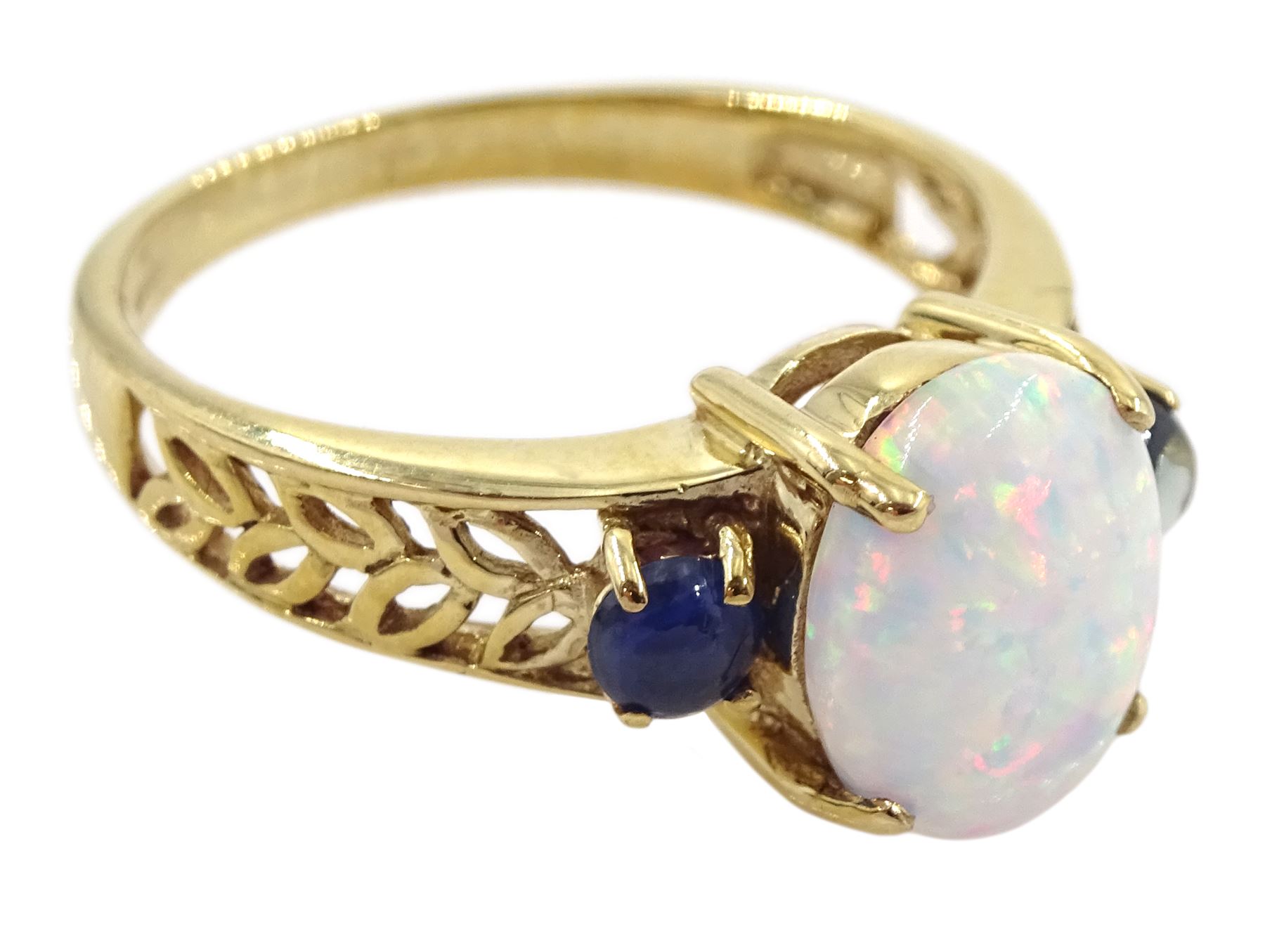 9ct gold three stone opal and sapphire ring - Image 3 of 4