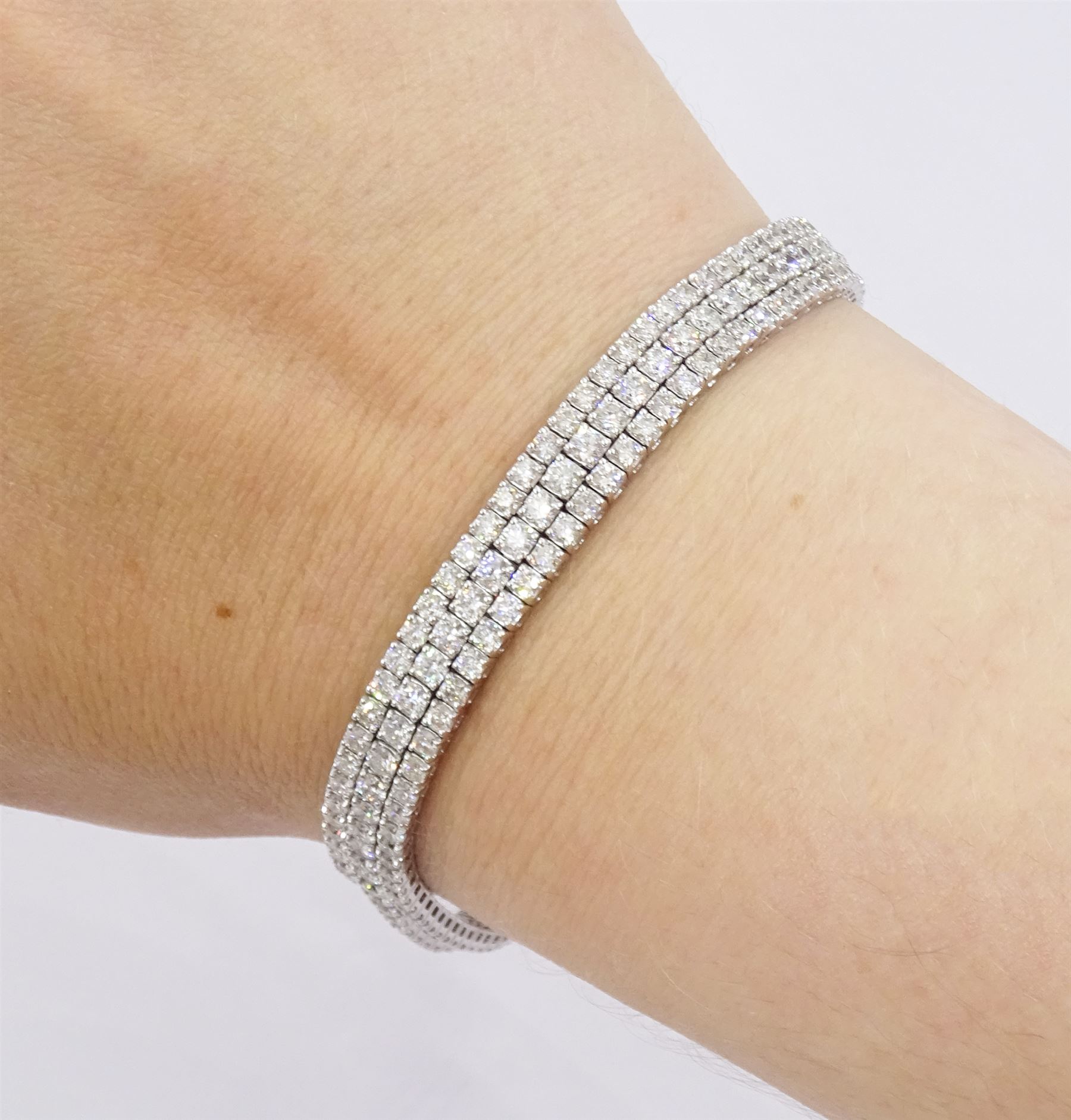18ct white gold three row round brilliant cut diamond bracelet - Image 2 of 4