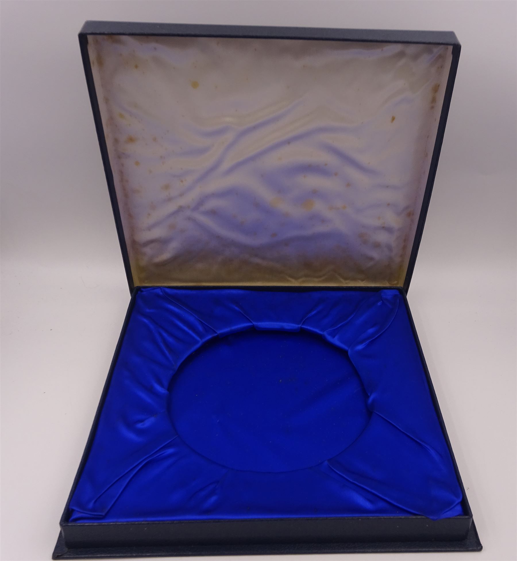 Modern limited edition silver salver - Image 4 of 6