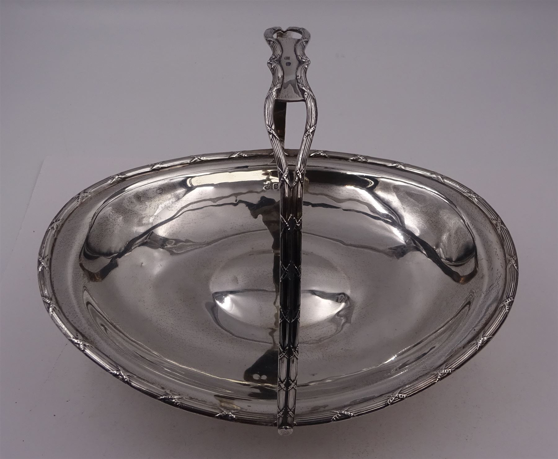 Late Edwardian silver swing handled basket - Image 5 of 8