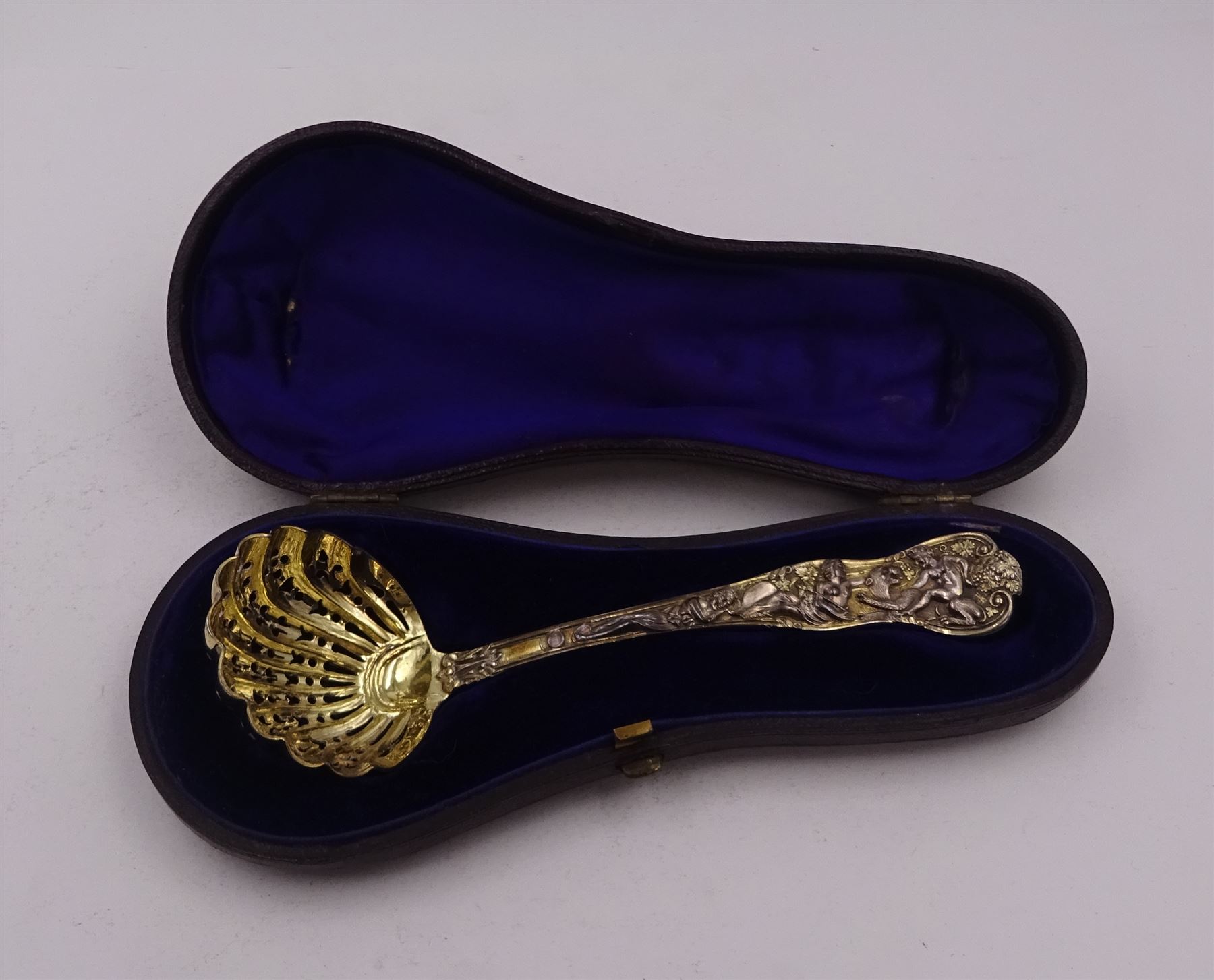 Victorian silver-gilt sugar sifting spoon - Image 2 of 8