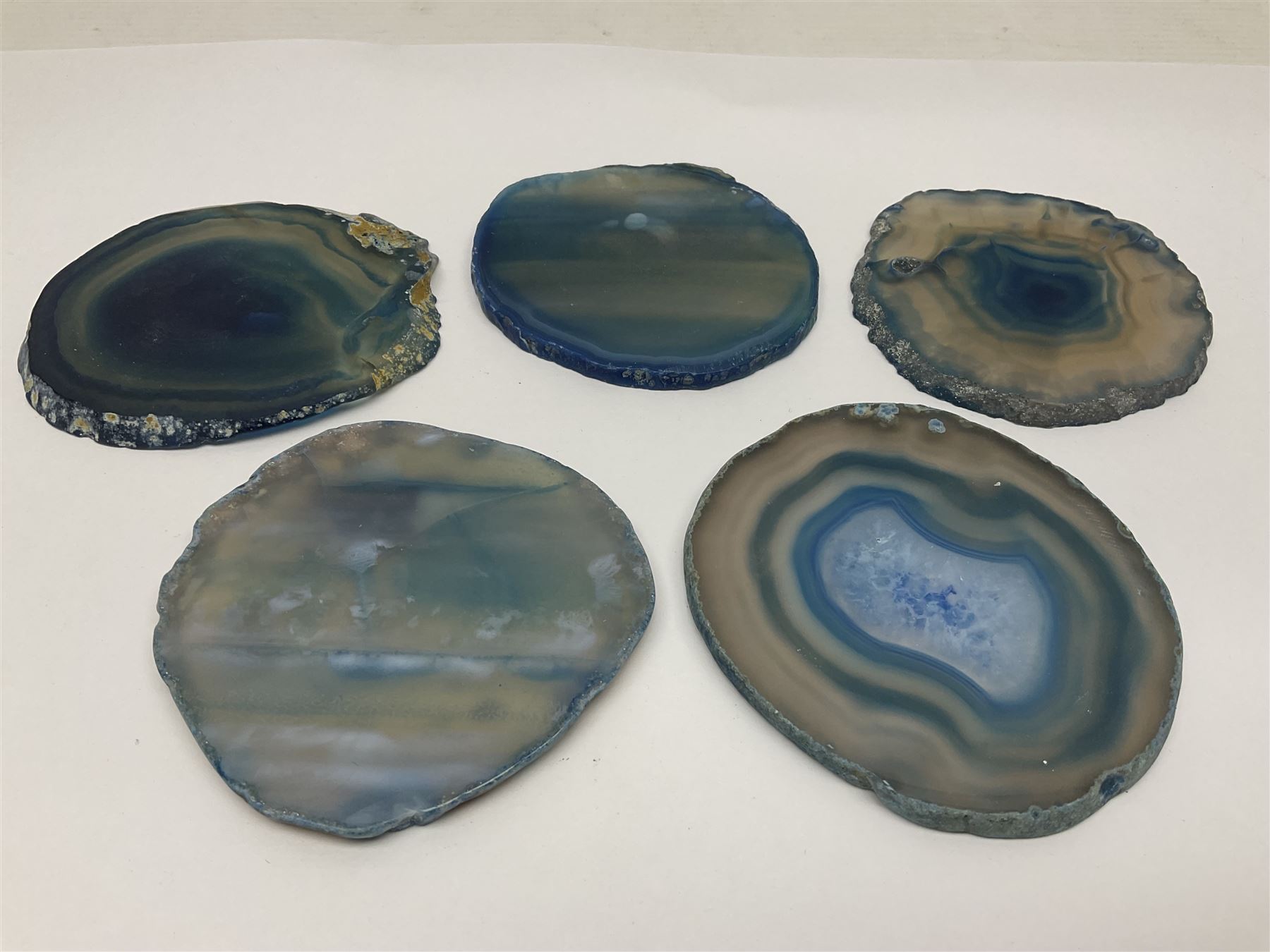 Five blue agate slices - Image 2 of 12