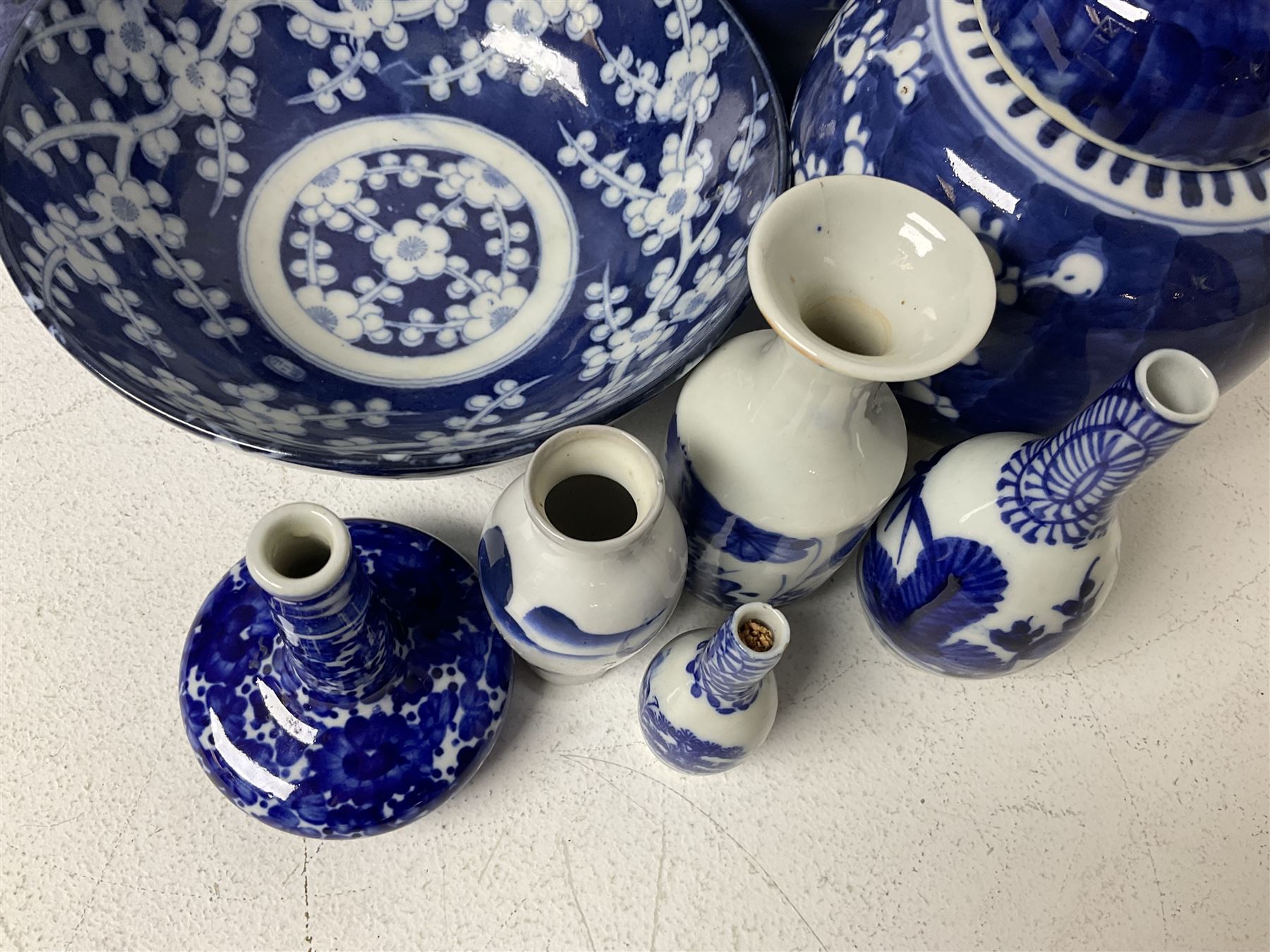 20th century Oriental blue and white ceramics - Image 10 of 20