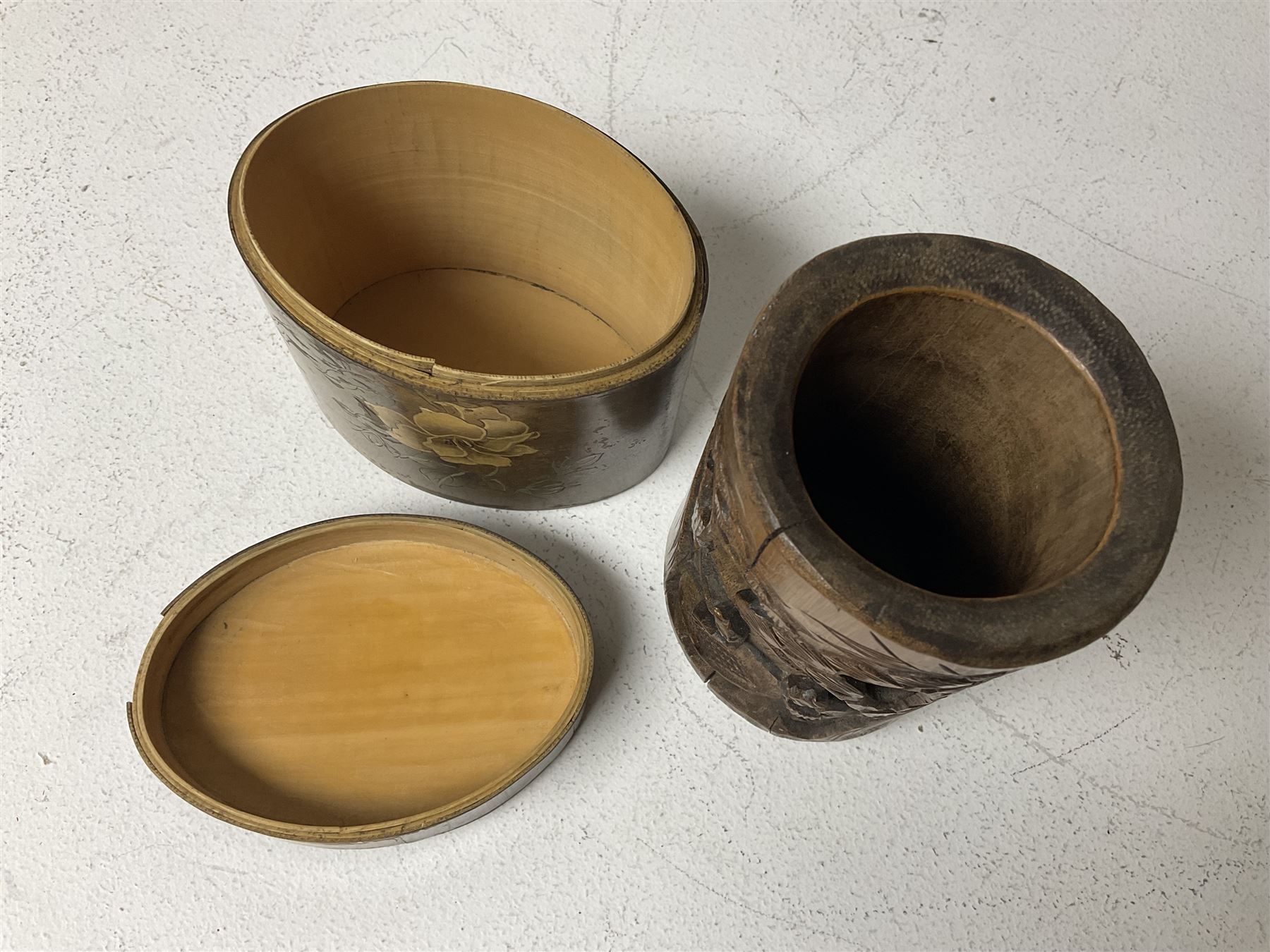 Carved bamboo brush pot - Image 6 of 20