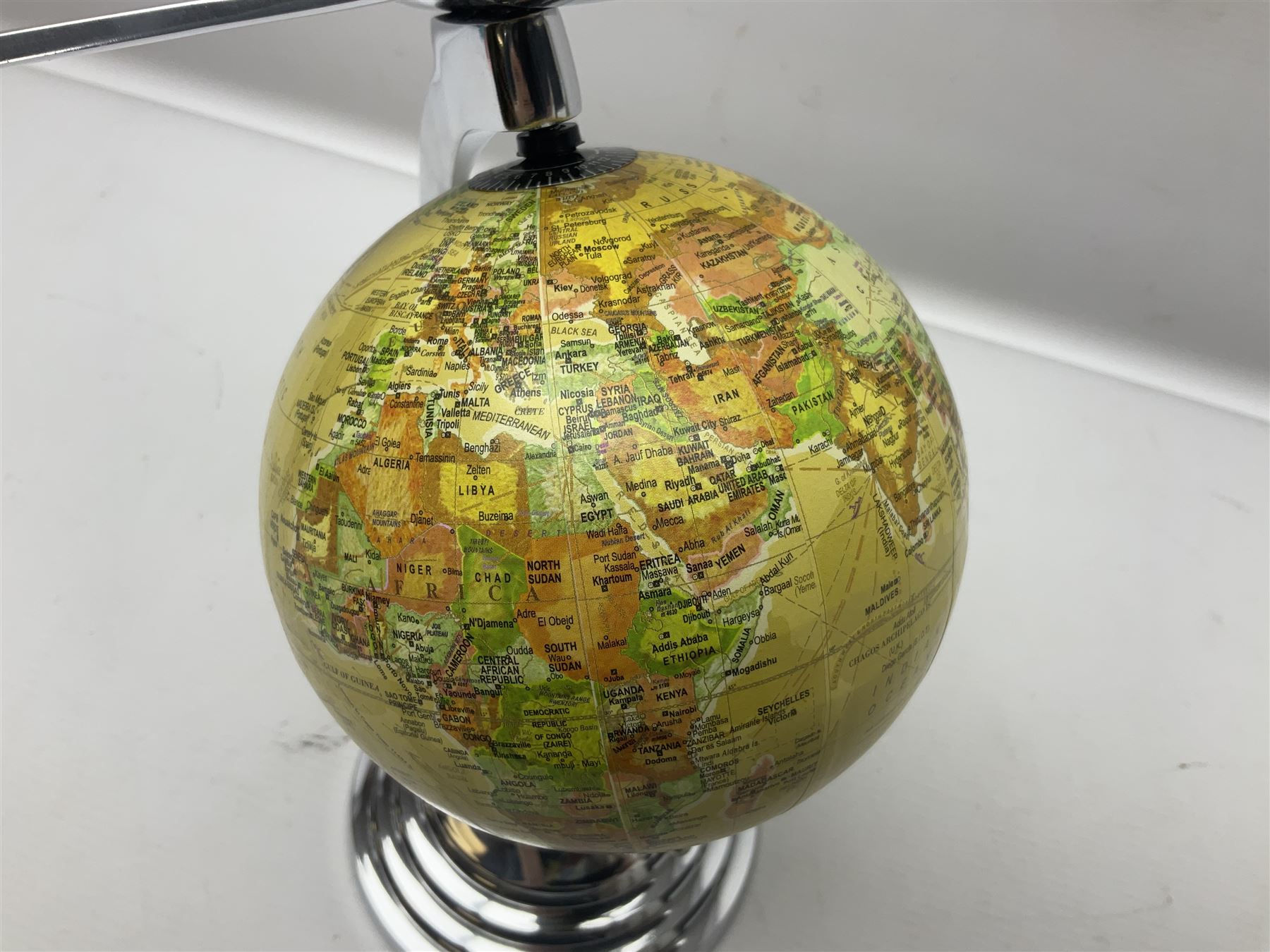 Art Deco style world globe with chrome aeroplane finial and mounts - Image 4 of 6