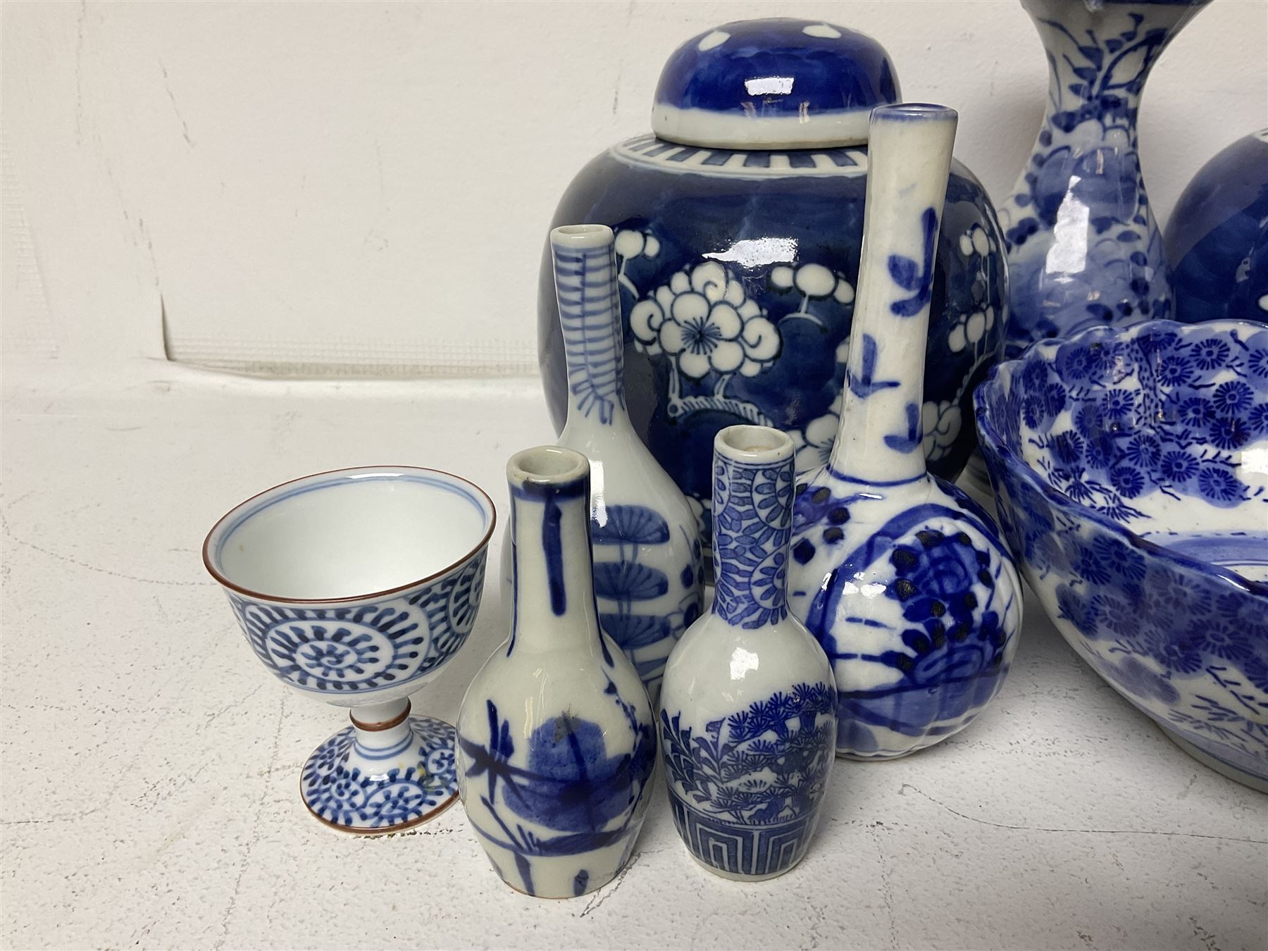 20th century Oriental blue and white ceramics - Image 11 of 20