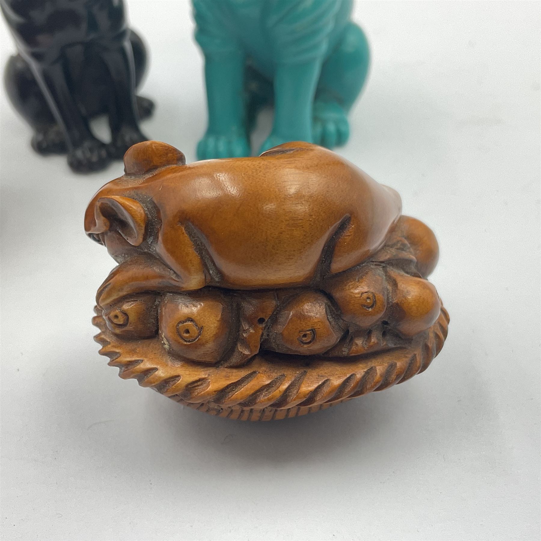 Four carved wood and composite netsuke - Image 3 of 10