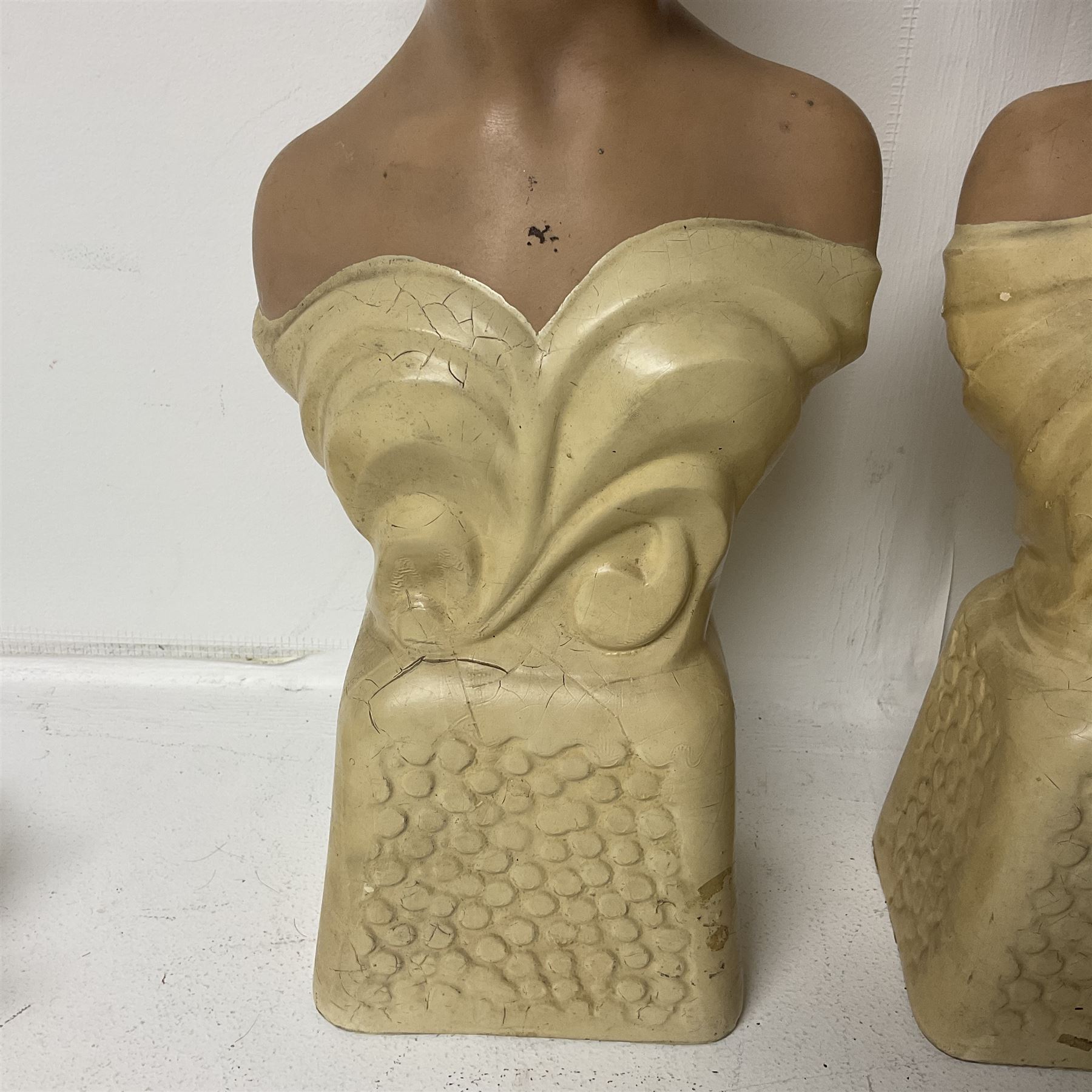 Pair of 20th century female countertop busts - Image 4 of 11