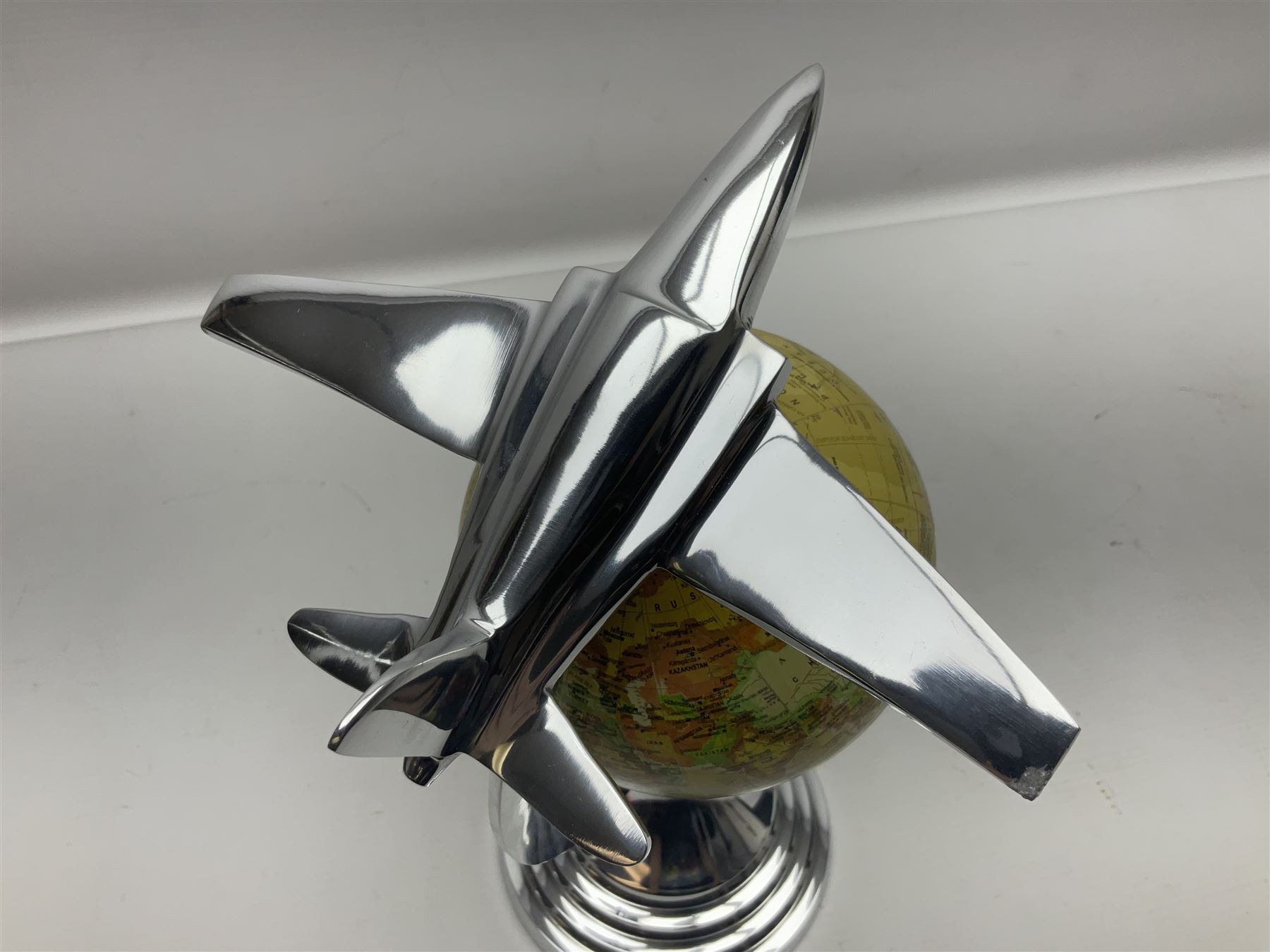 Art Deco style world globe with chrome aeroplane finial and mounts - Image 2 of 6