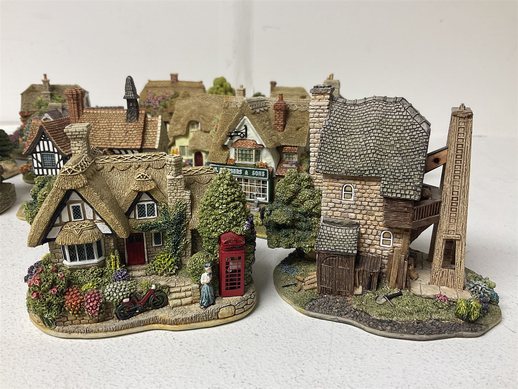 Fifteen Lilliput Lane models - Image 4 of 18