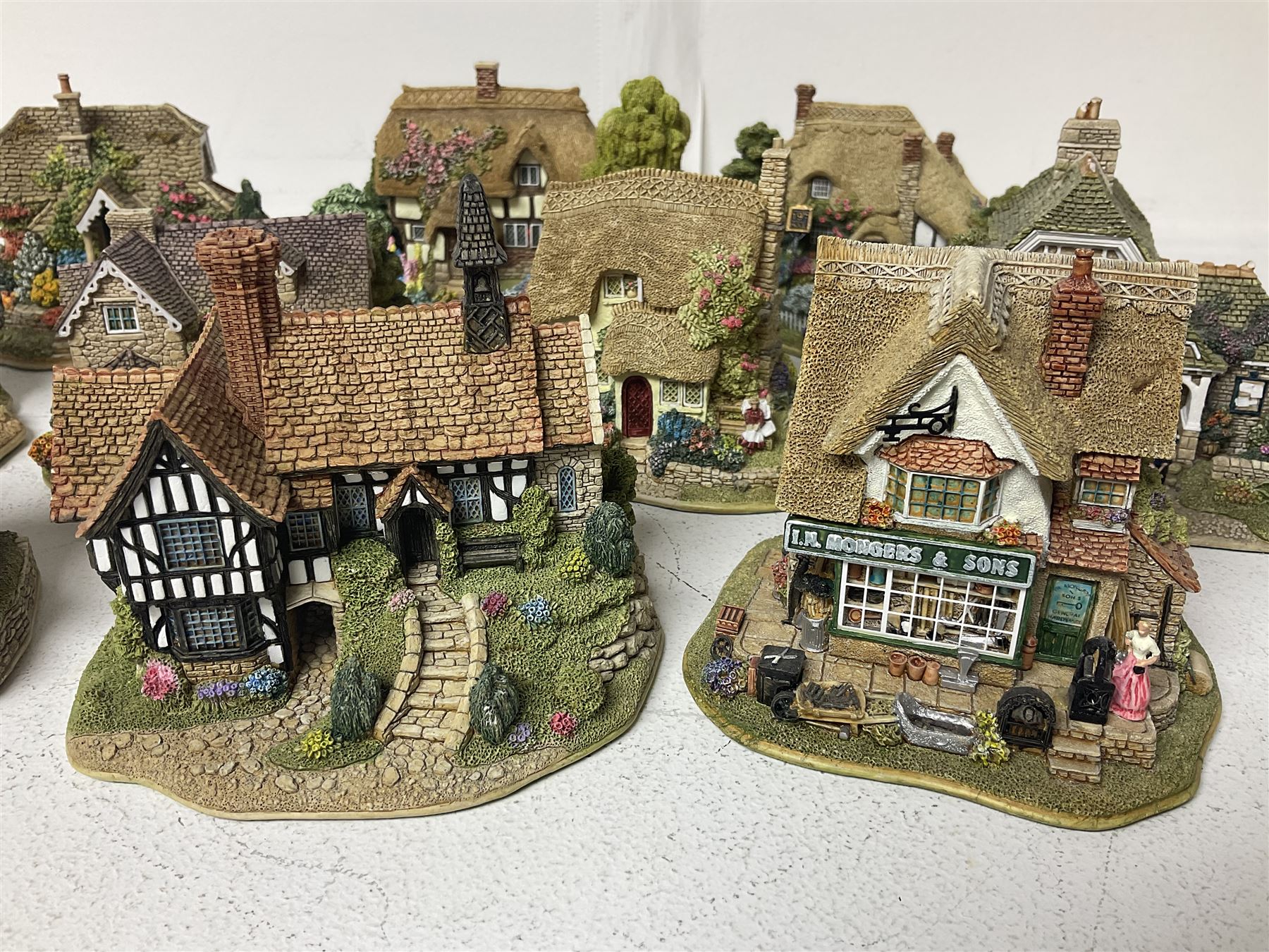 Fifteen Lilliput Lane models - Image 6 of 18