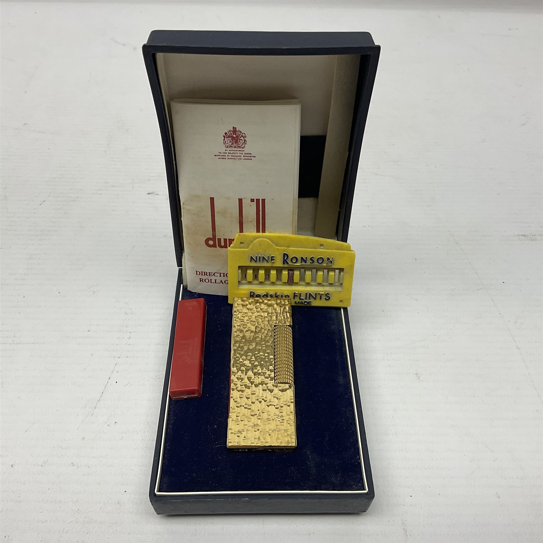 Dunhill gold plated lighter with textured bark effect decoration - Image 2 of 6