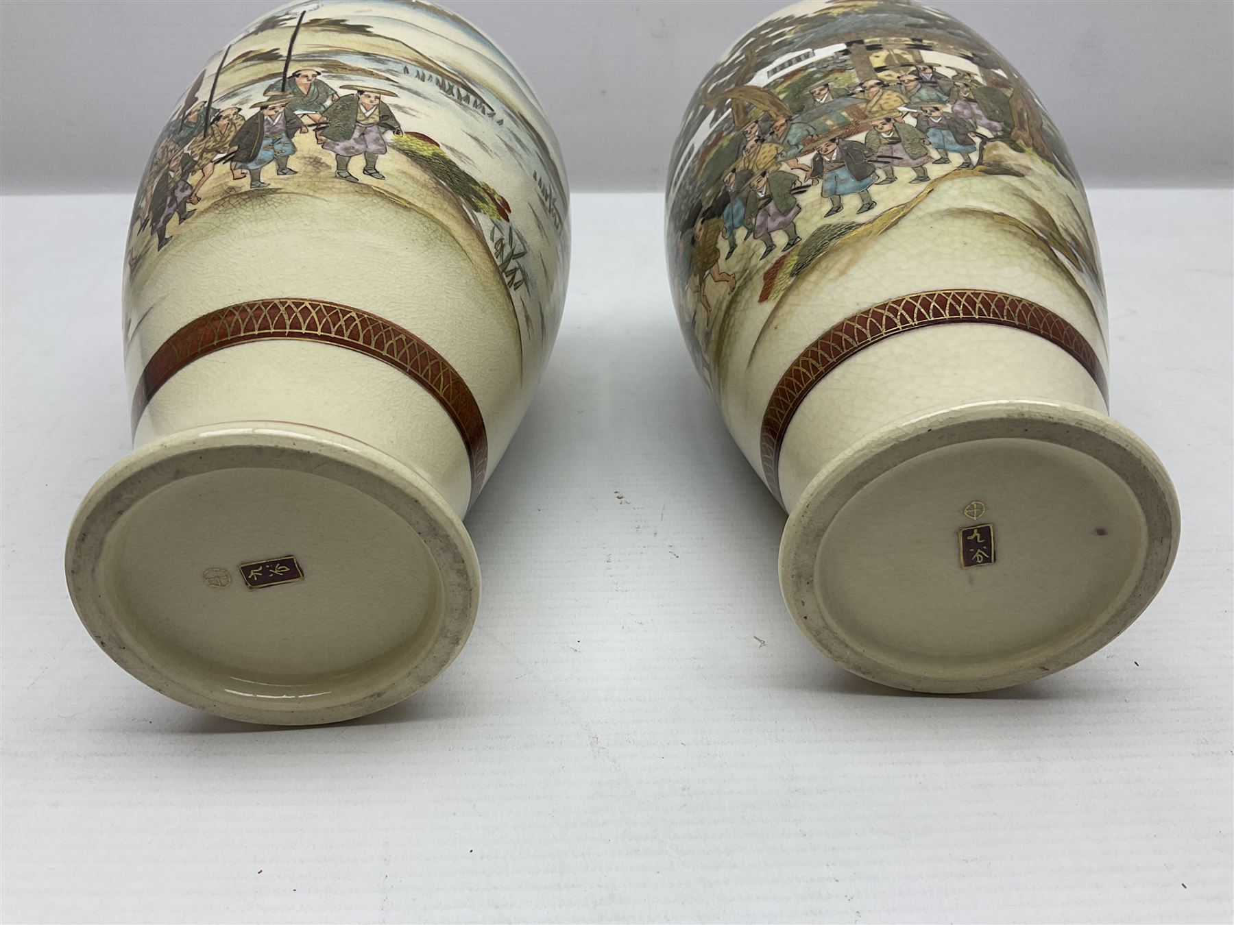 Pair of Japanese Meiji period Satsuma vases - Image 7 of 7