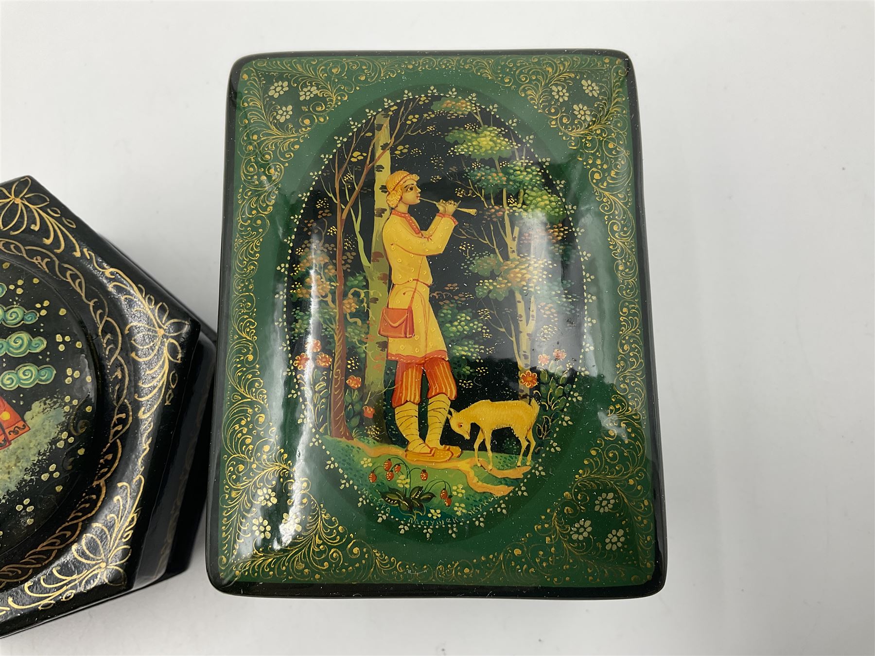 Seven 20th century Russian black lacquered papier Mache boxes - Image 11 of 12