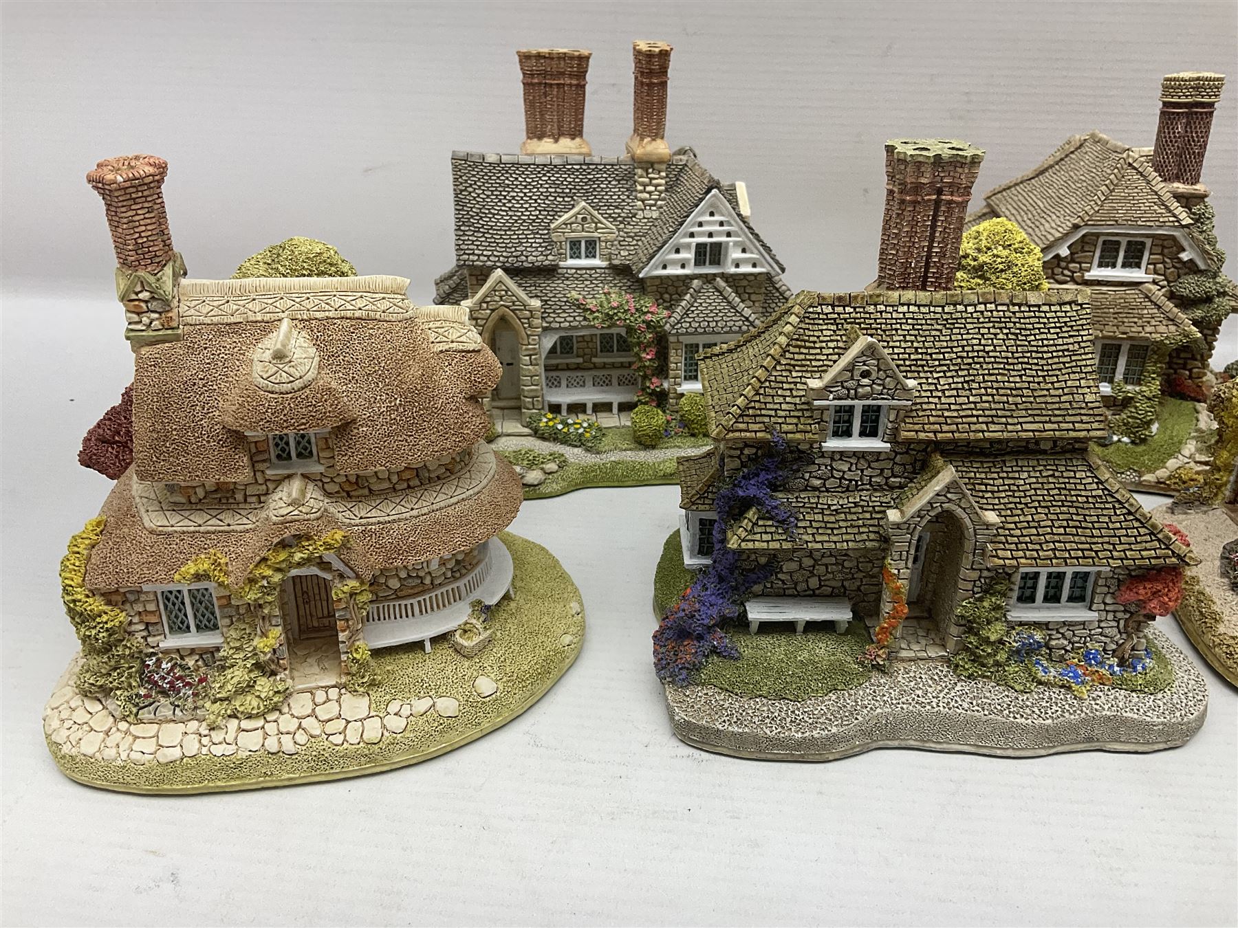 Eight Lilliput Lane limited edition Beatrix Potter models - Image 17 of 19