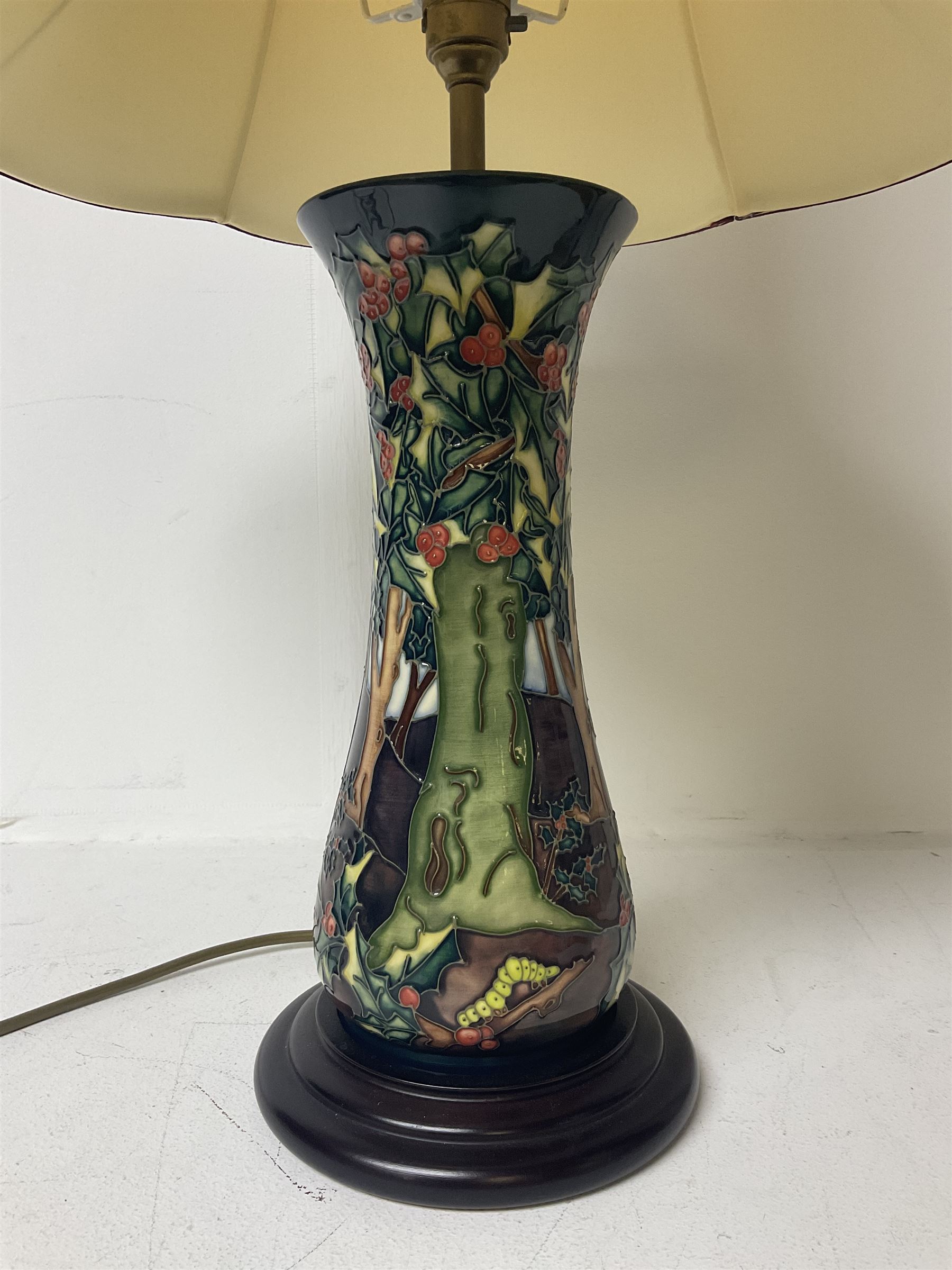 Moorcroft table lamp - Image 2 of 8