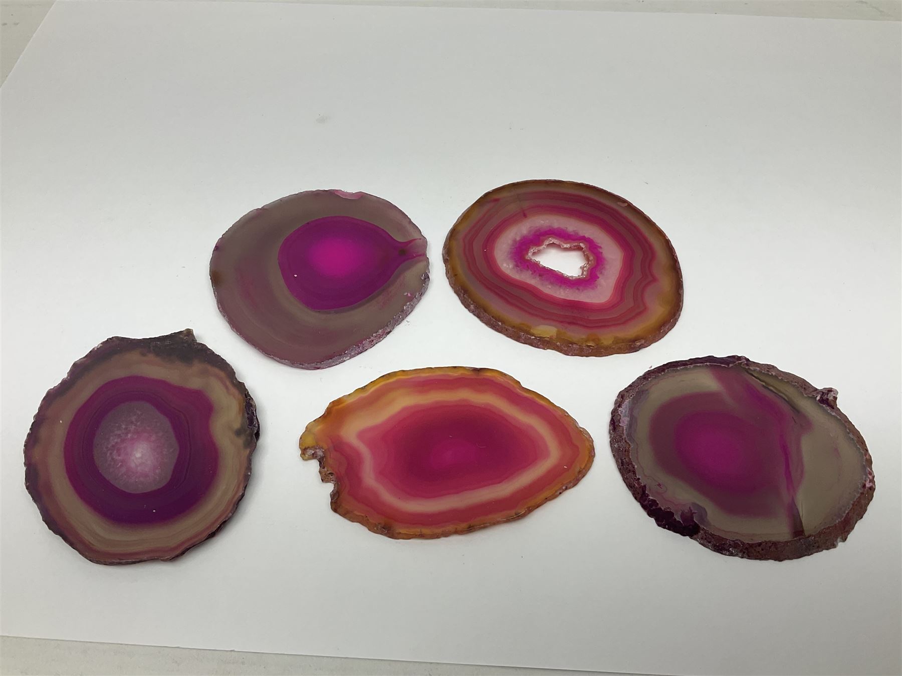 Five pink agate slices - Image 2 of 12