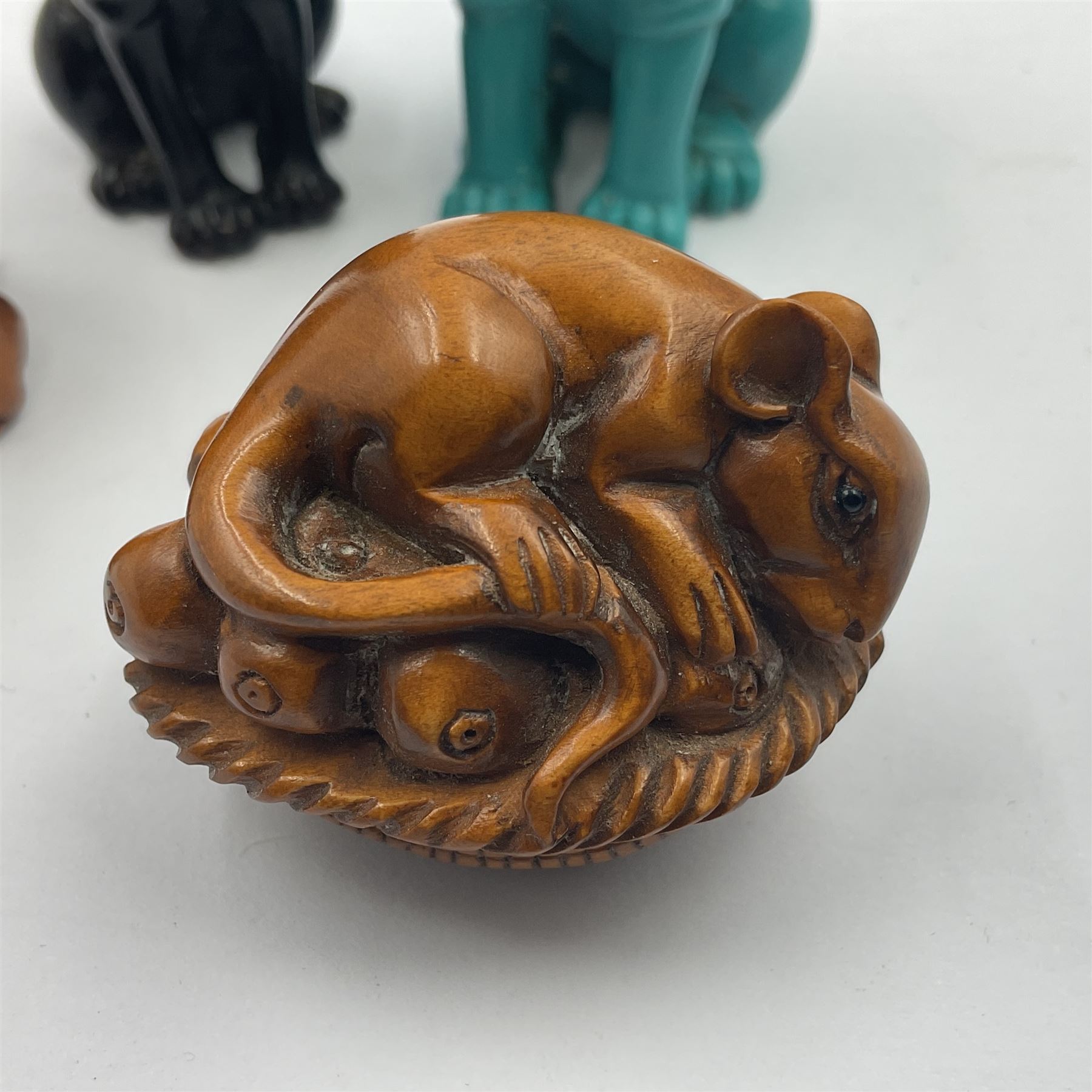 Four carved wood and composite netsuke - Image 2 of 10