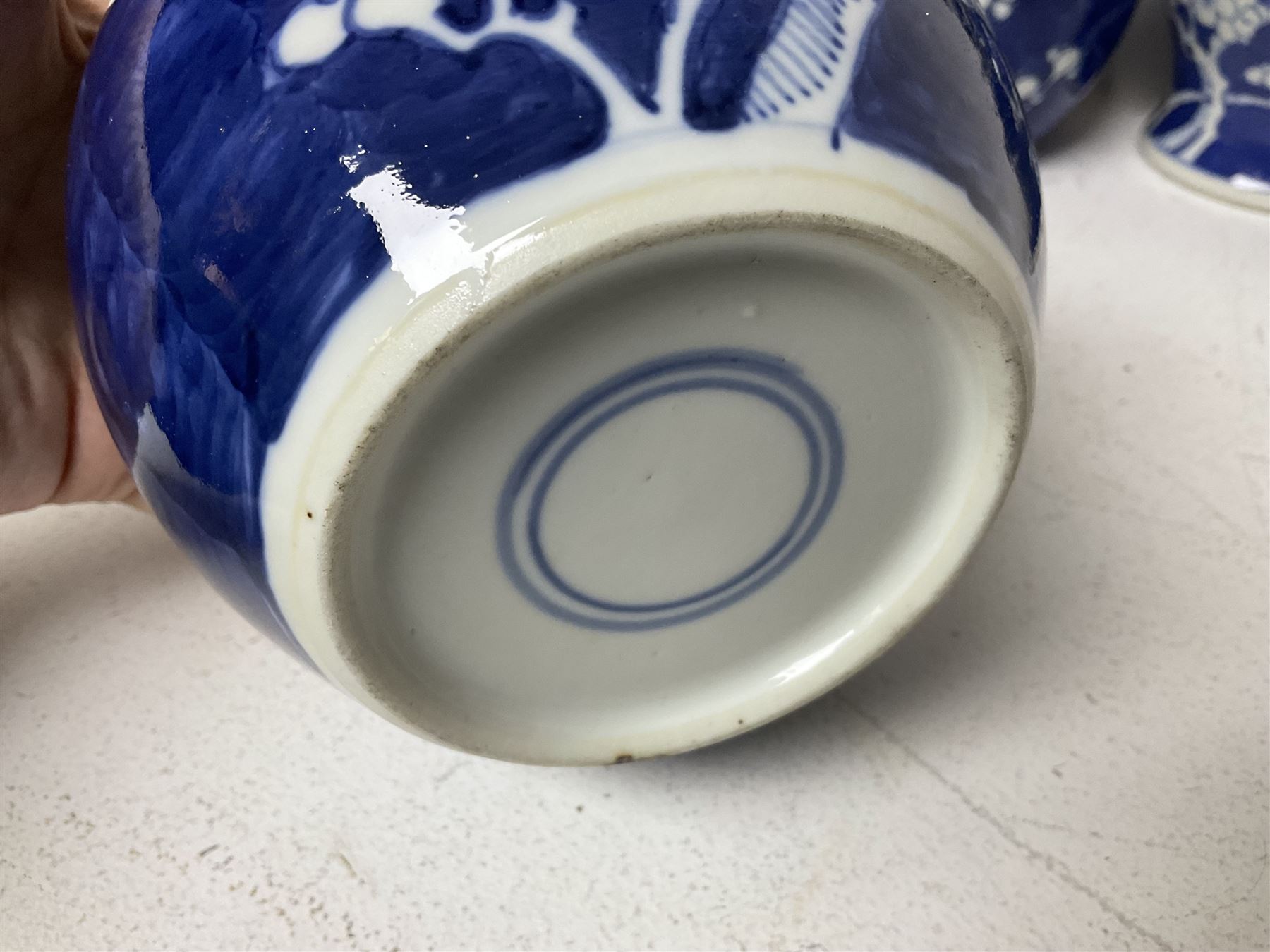 20th century Oriental blue and white ceramics - Image 18 of 20