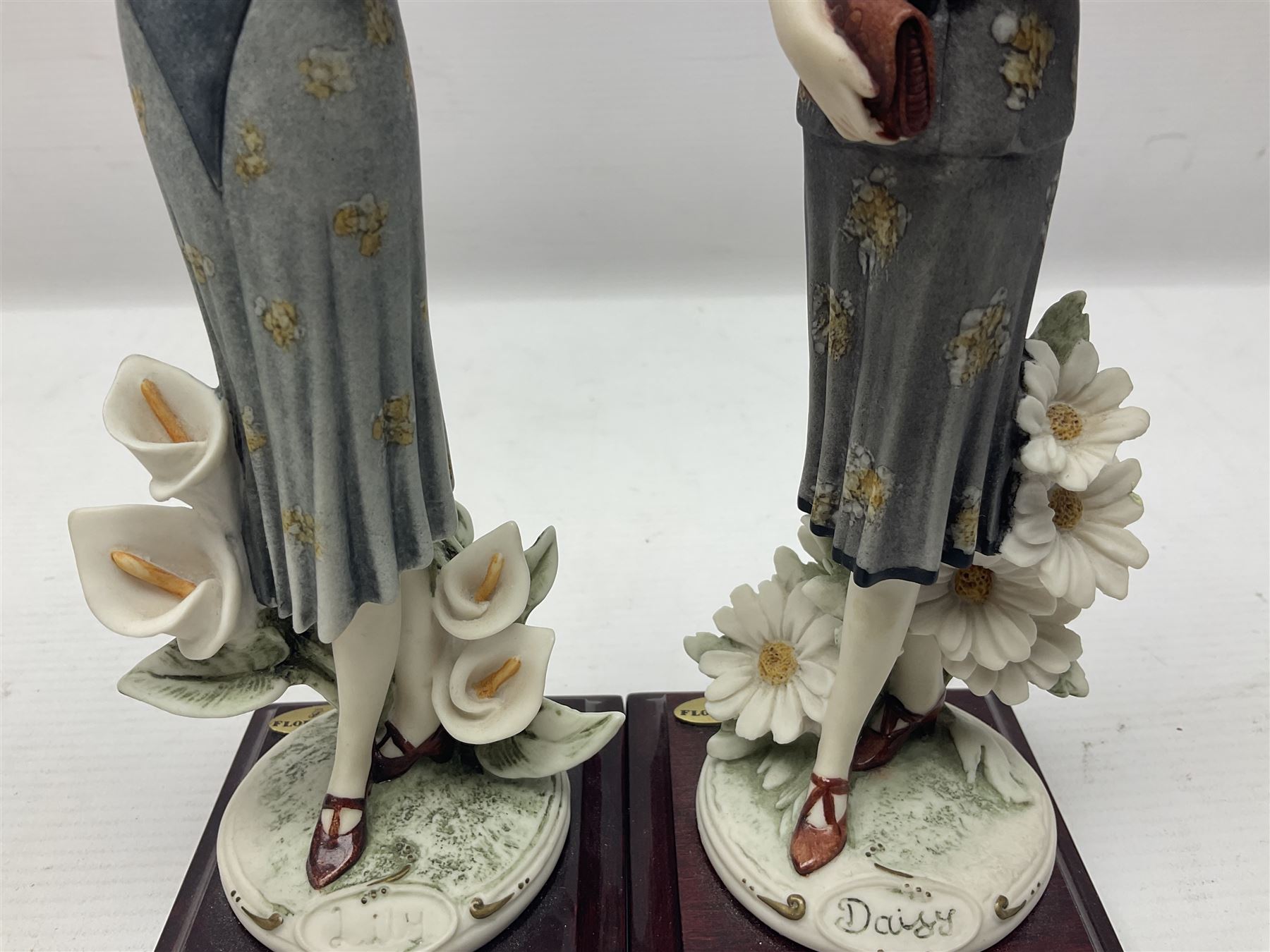 Set of four Giuseppe Armani Florence figures - Image 6 of 11