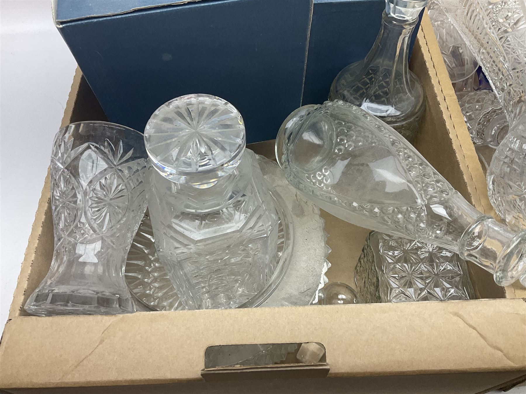 Large collection of glass - Image 2 of 13