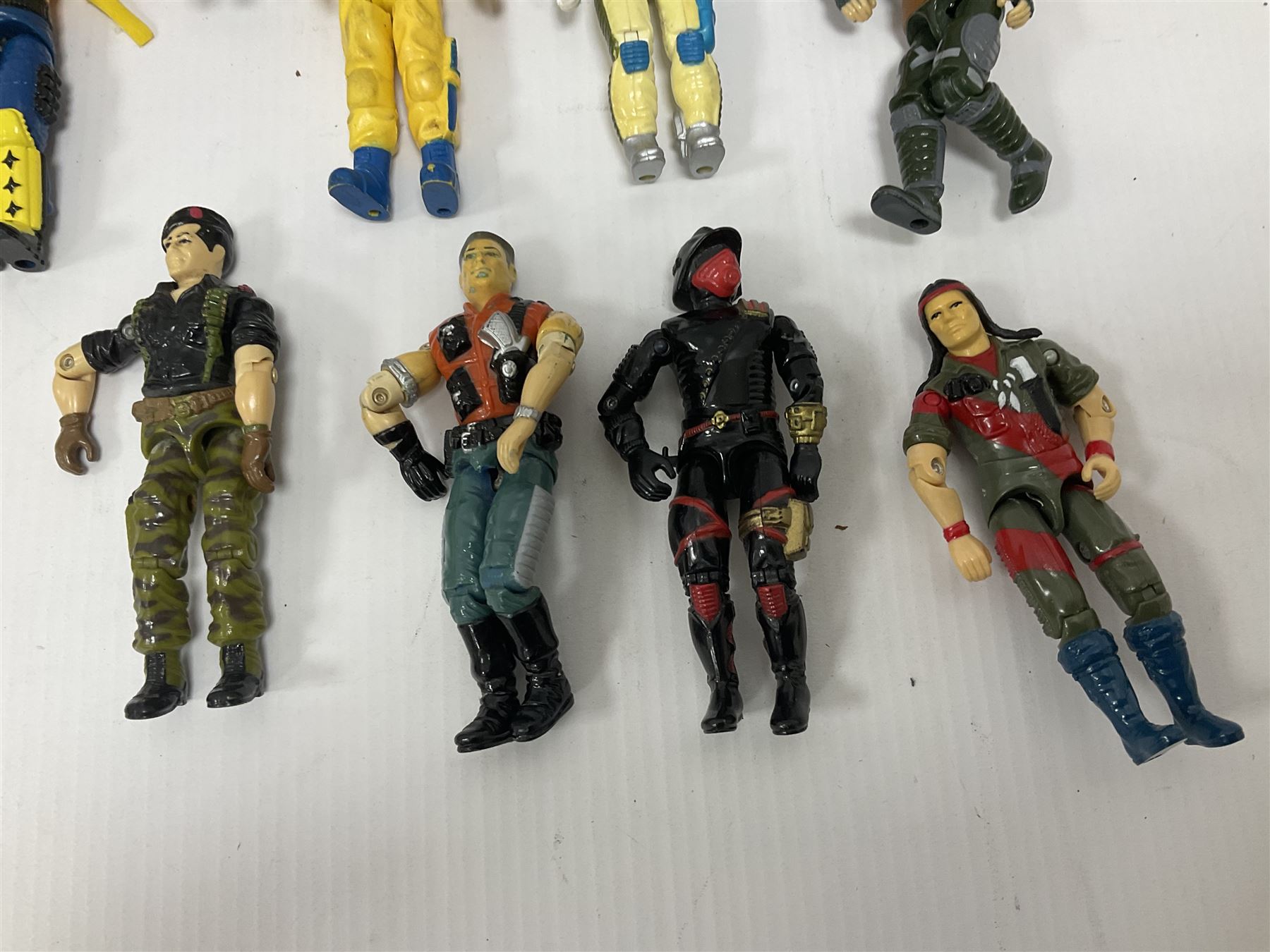 Group of twenty nine G.I.Joe 1980s mini figures - Image 7 of 12