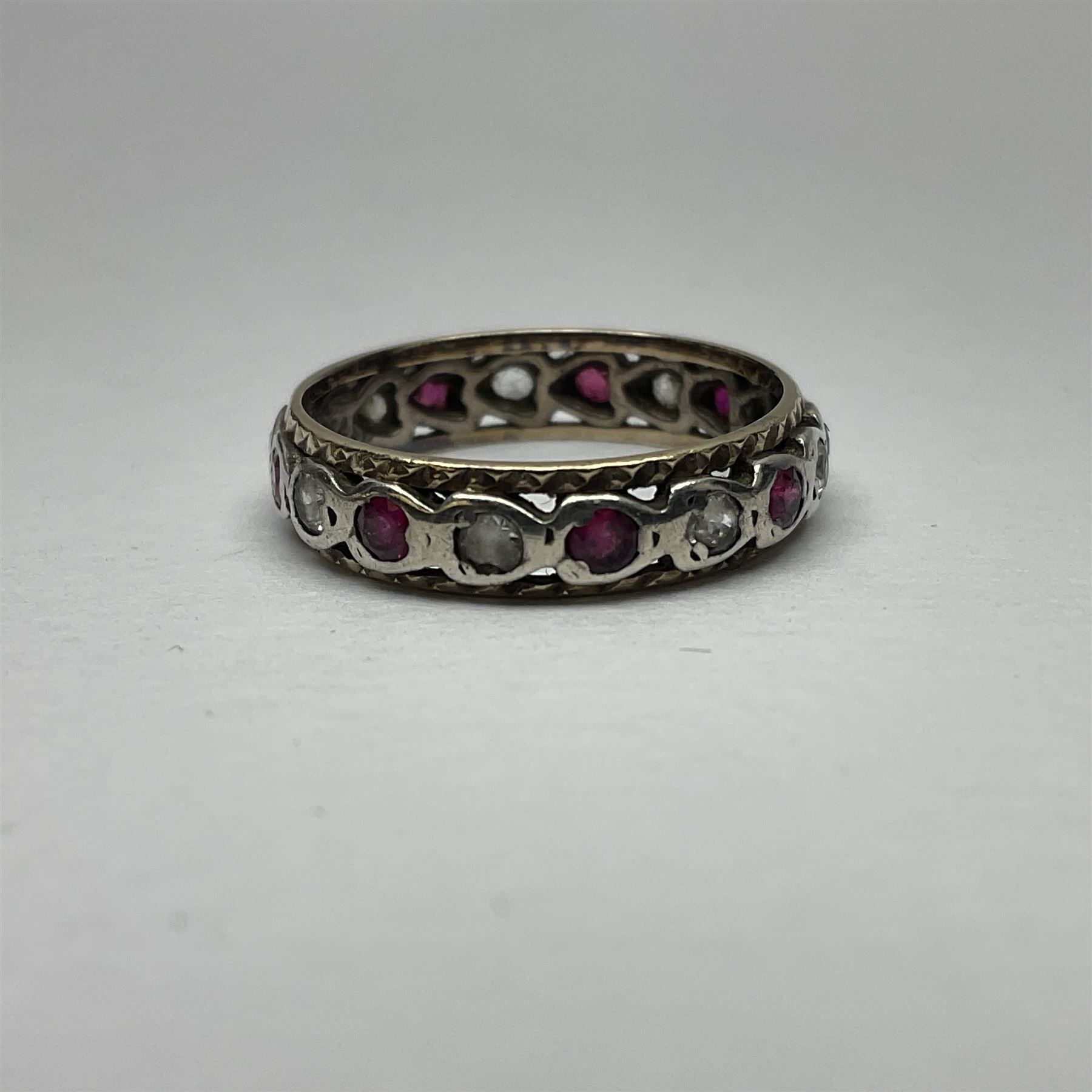 9ct gold and silver pink and clear set eternity ring - Image 3 of 3
