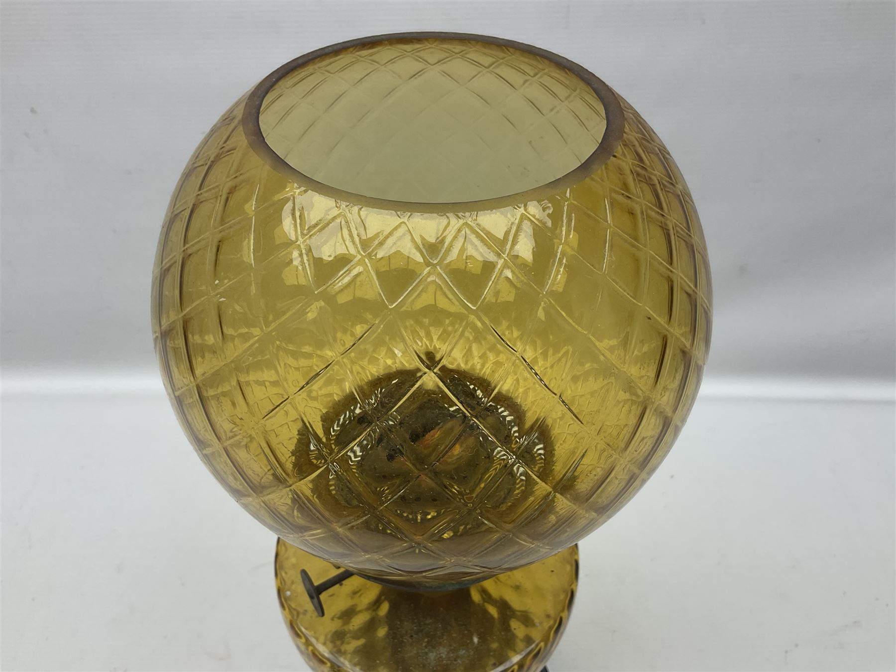 Victorian oil lamp - Image 3 of 6