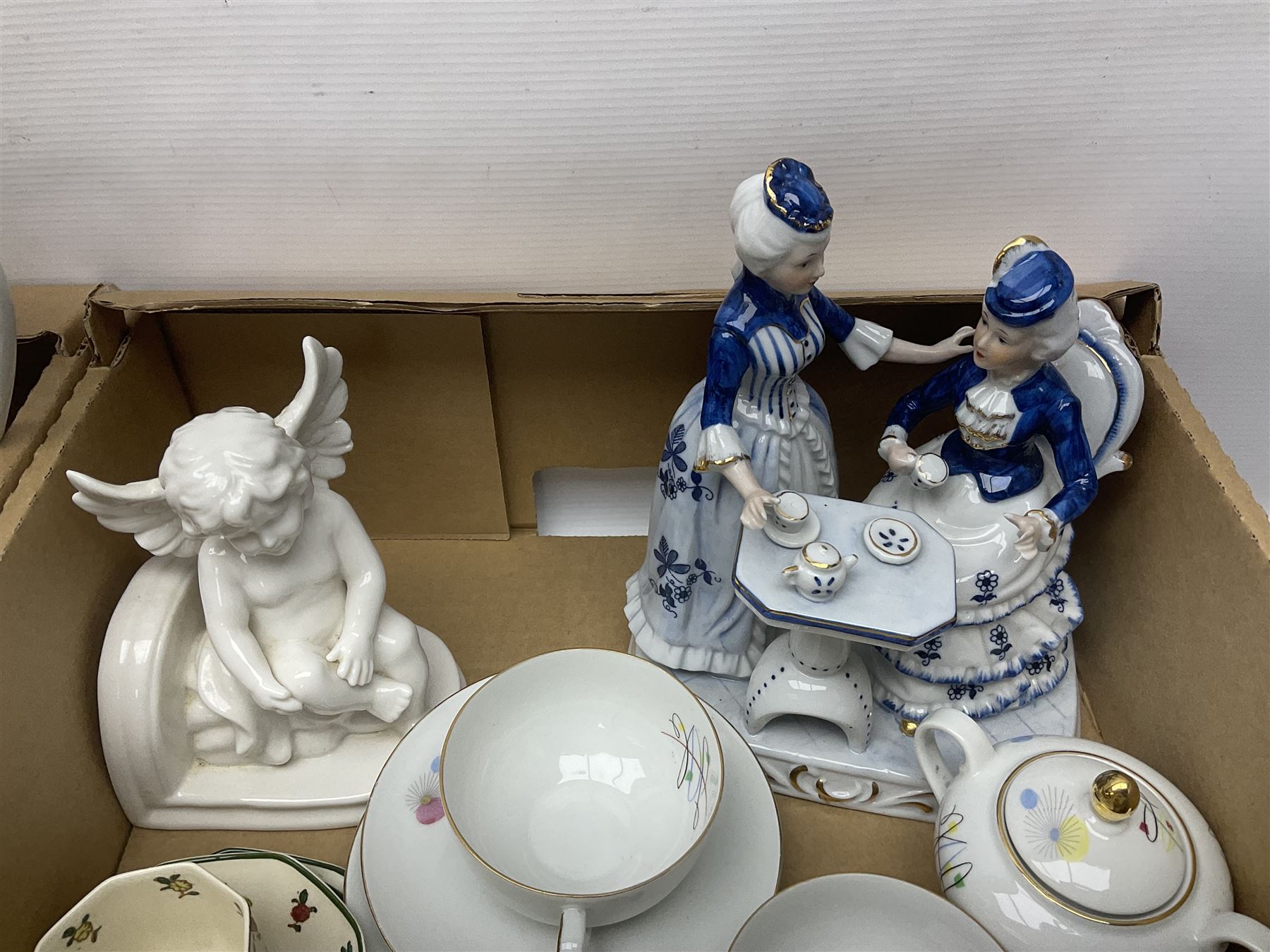 Royal Doulton Old Leeds Sprays coffee service - Image 7 of 11