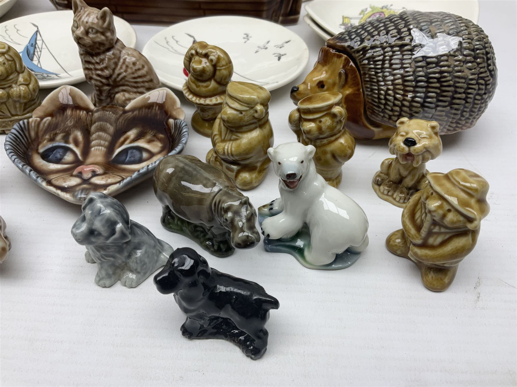 Collection of Wade ceramics - Image 2 of 10