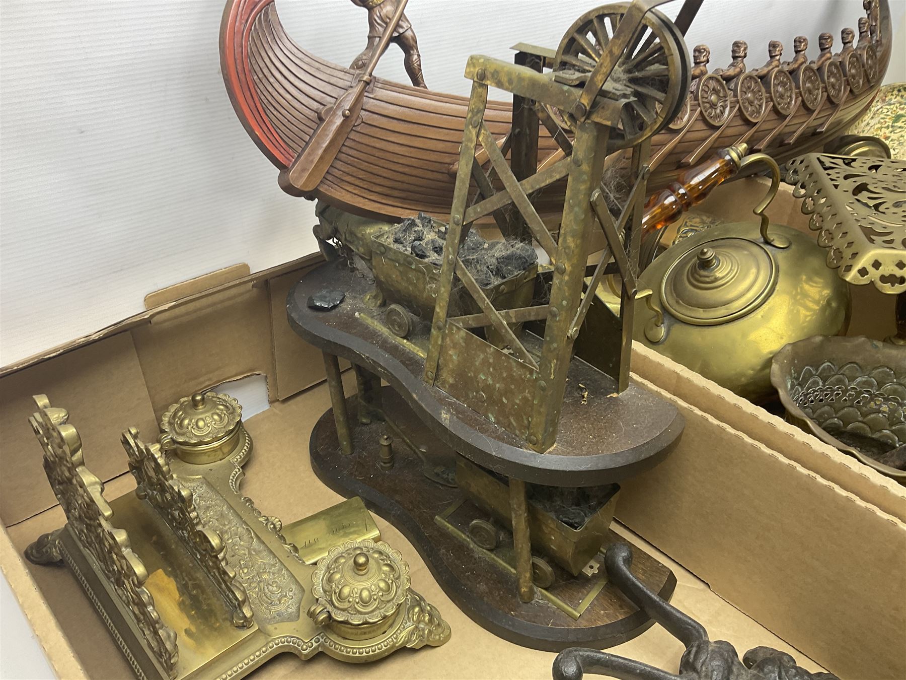 Ornate brass inkwell and letter rack - Image 2 of 10