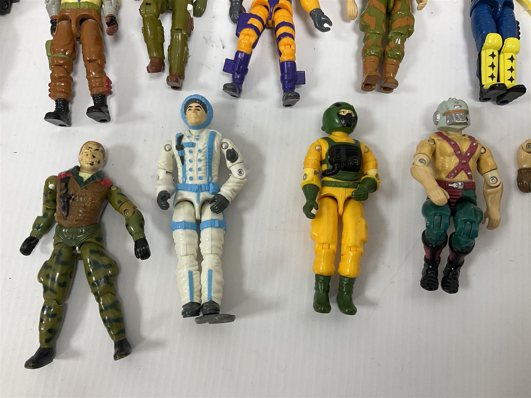 Group of twenty nine G.I.Joe 1980s mini figures - Image 5 of 12