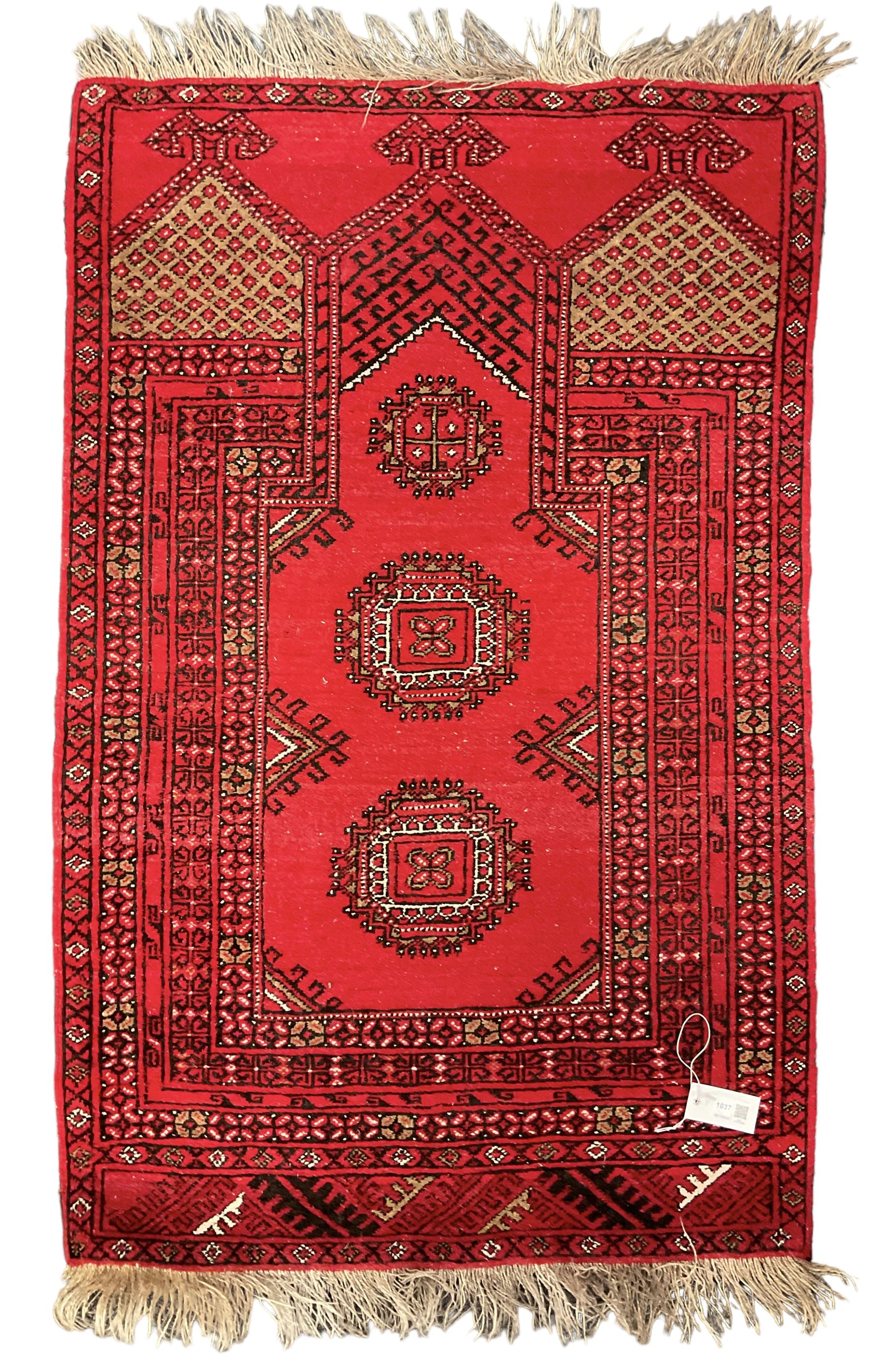 Persian indigo ground pray rug - Image 3 of 5