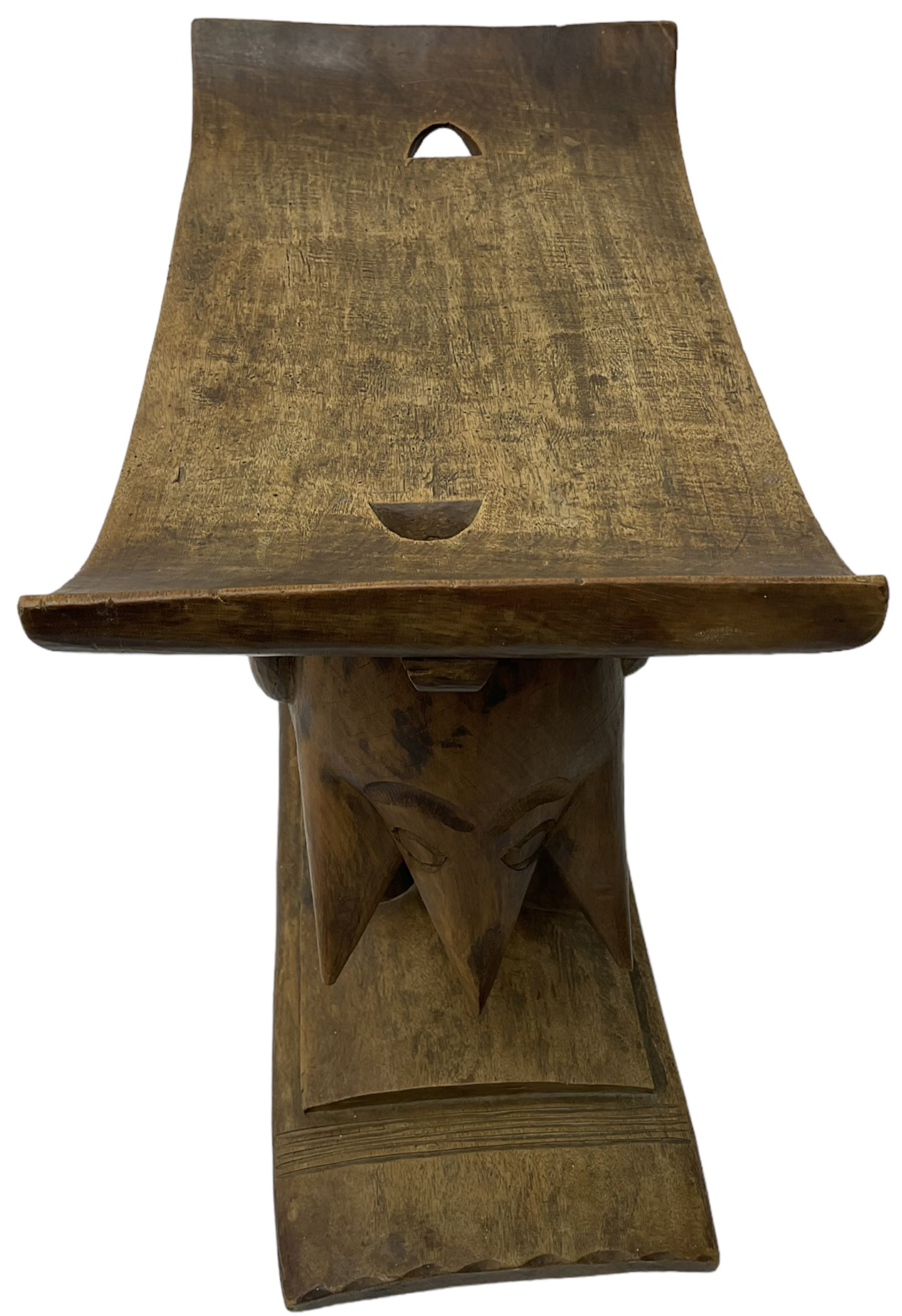 20th century African Ashanti hardwood stool - Image 5 of 10