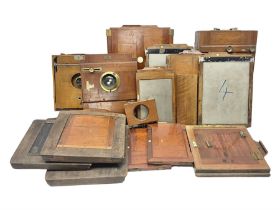 Otto Wernhard folding mahogany and brass plate camera