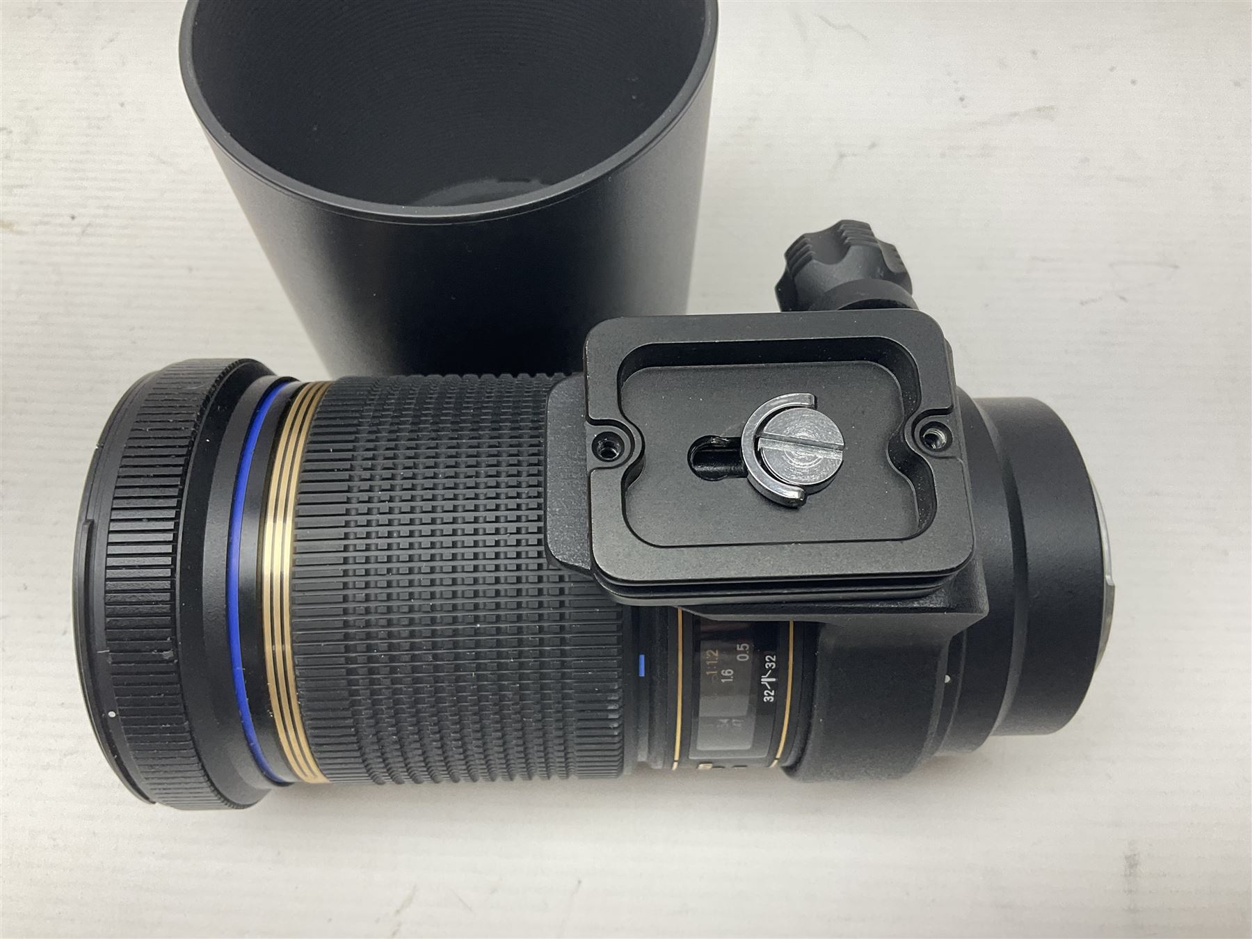 Nikon 'ED AF Micro Nikkor 200mm 1:4D' lens - Image 11 of 18