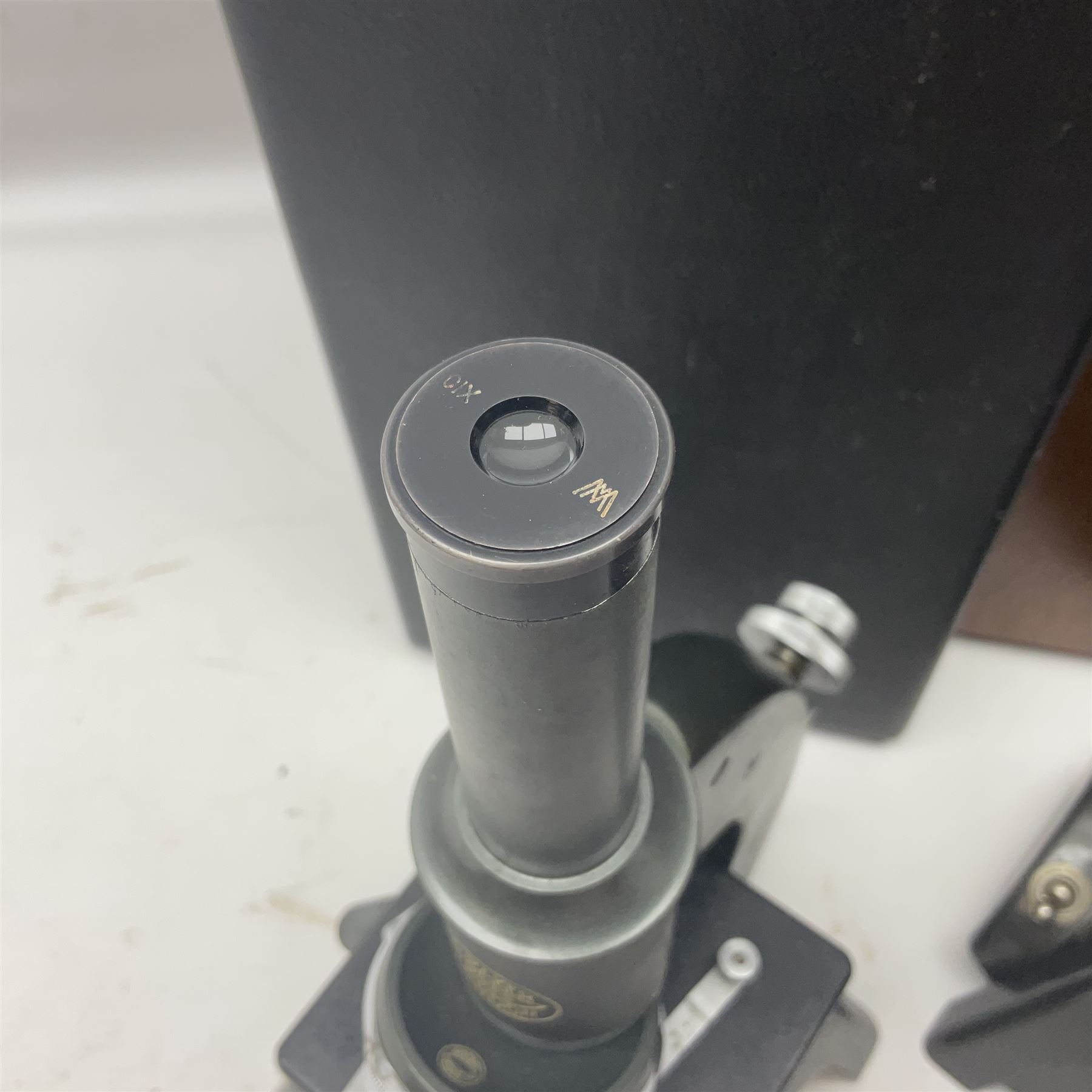 Four microscopes - Image 12 of 25