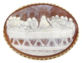 9ct gold cameo brooch depicting The Last Supper