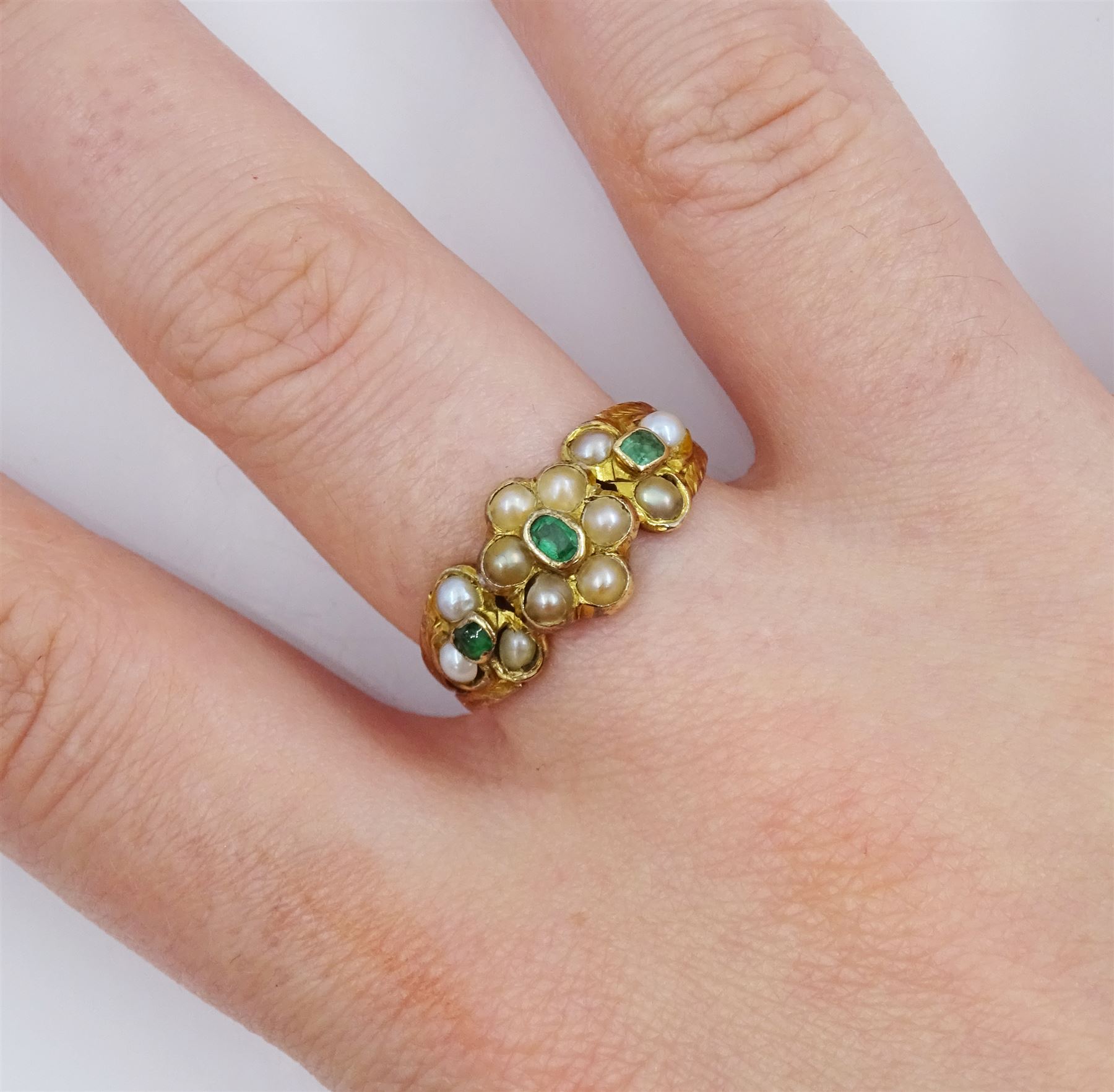 Victorian 15ct gold split pearl and green stone set flower head cluster ring - Image 2 of 4