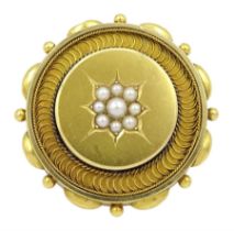 Victorian 15ct gold split pearl circular brooch