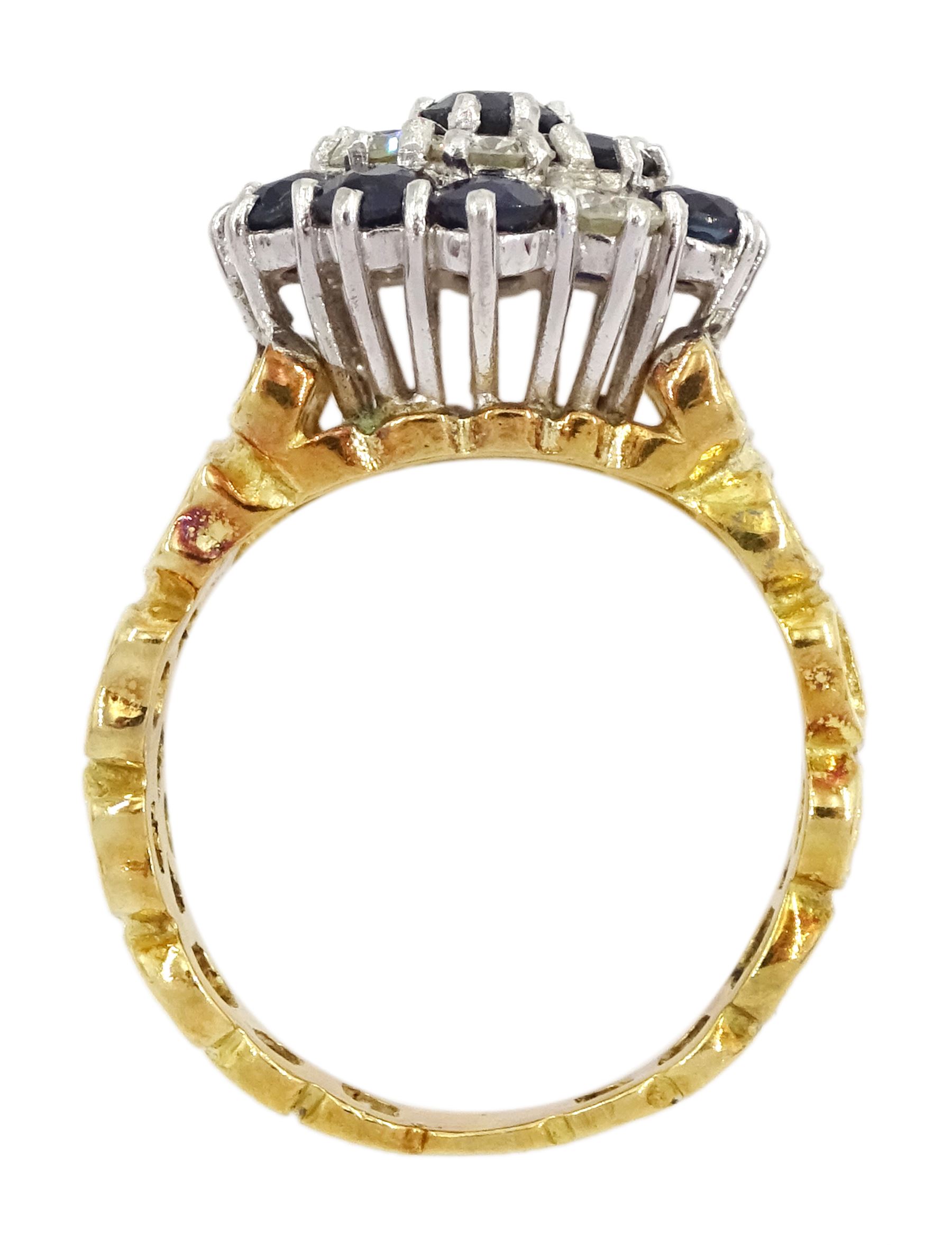 18ct gold sapphire and round brilliant cut diamond cluster ring - Image 4 of 7