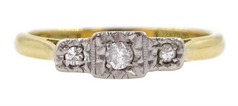 18ct gold three stone diamond chip ring