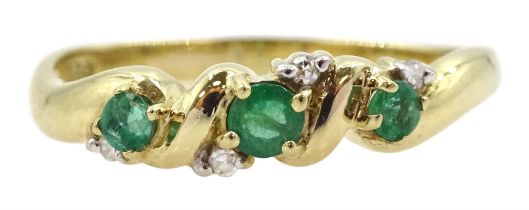 9ct gold emerald and diamond ring