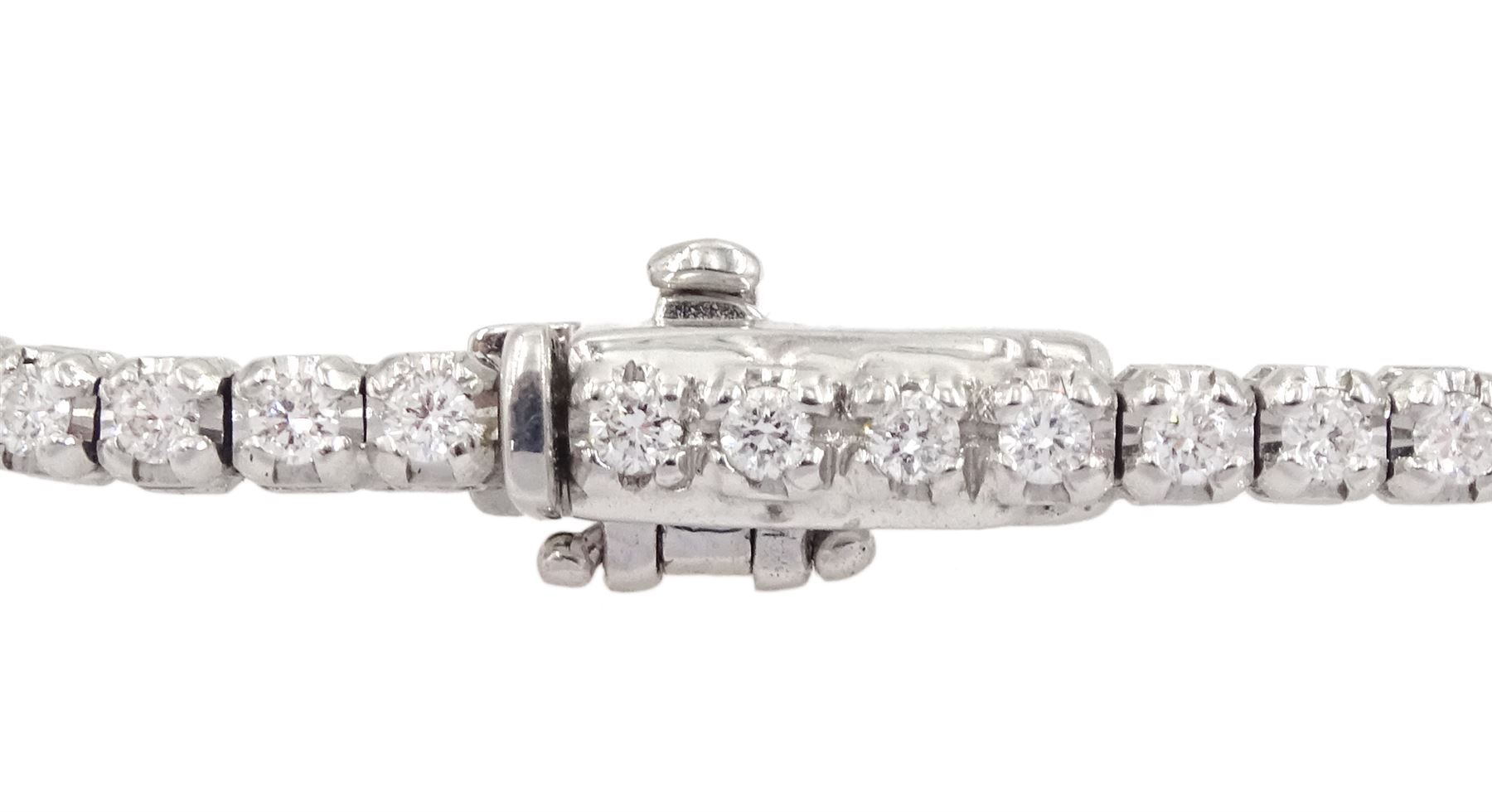 18ct white gold round brilliant cut diamond bracelet - Image 3 of 5