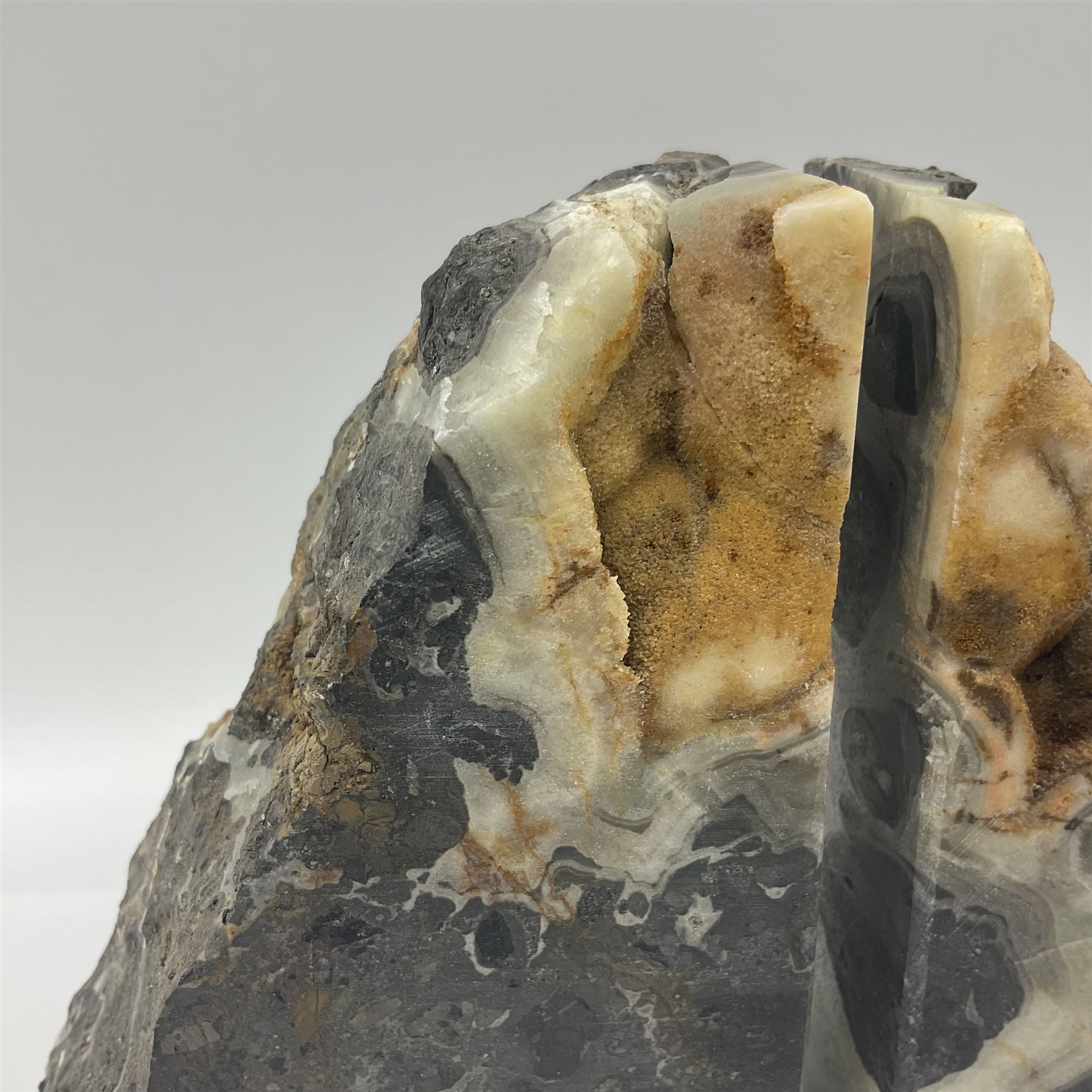 Pair of septarian onyx bookends of rectangular form with polished to three sides with a raw outer ed - Image 3 of 12